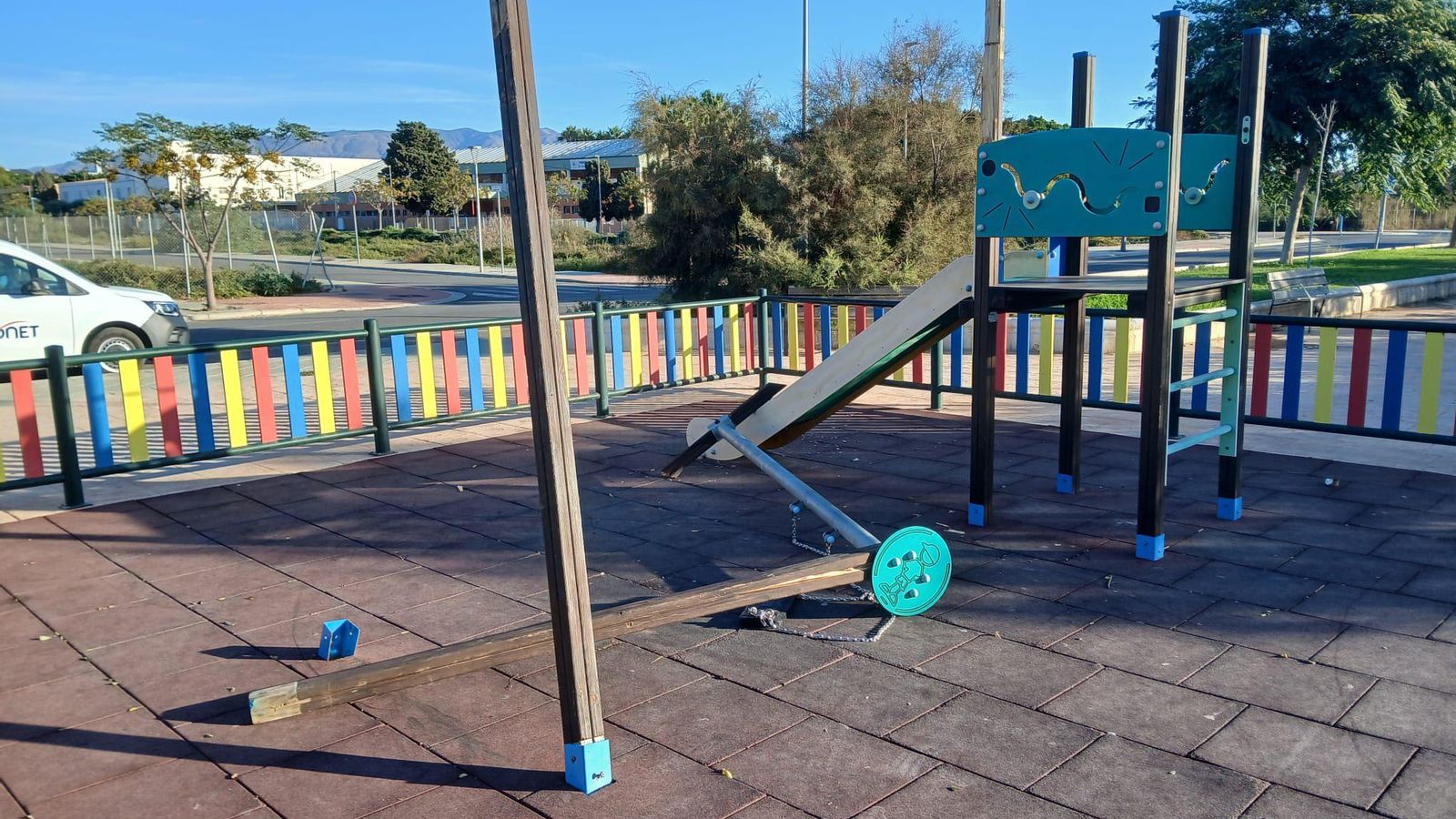 Conjunto dañado en La Cañada.