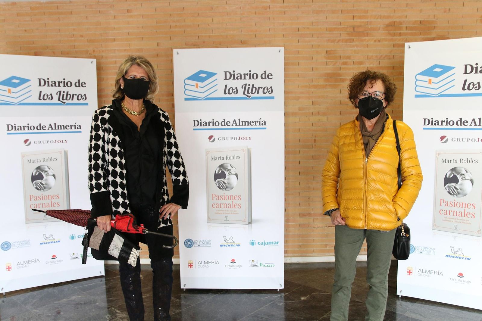 Fotogalería Diario de los Libros, con Marta Robles y su obra 'Pasiones carnales'