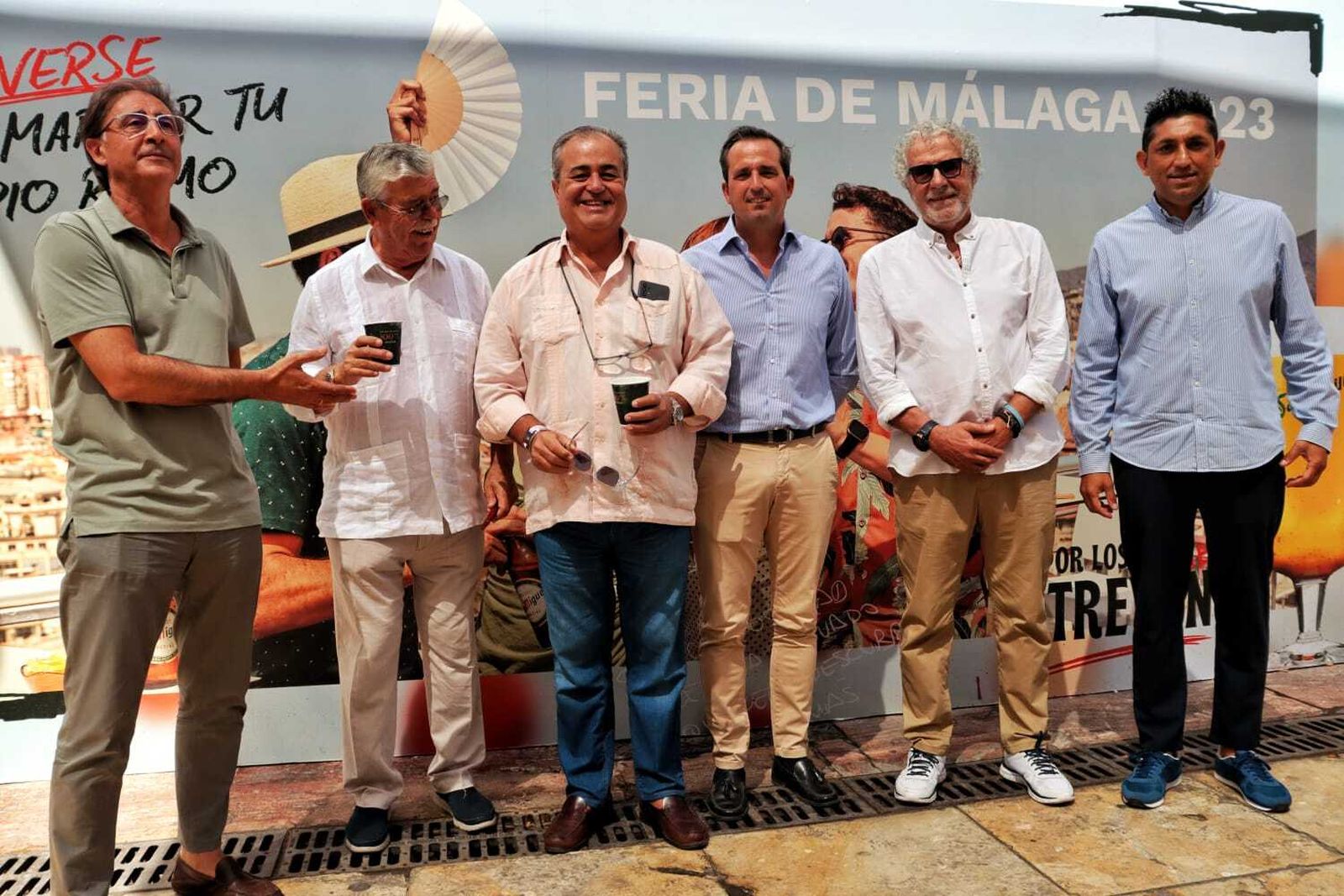 Loren, a la izquierda, en la visita a la Feria.
