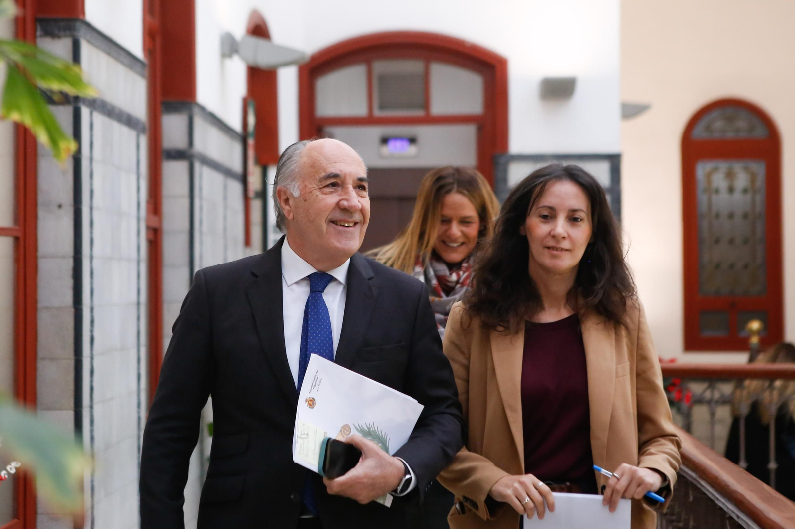 Fotos del Pleno del Ayuntamiento de Algeciras con el plantón de la oposición al alcalde Landaluce