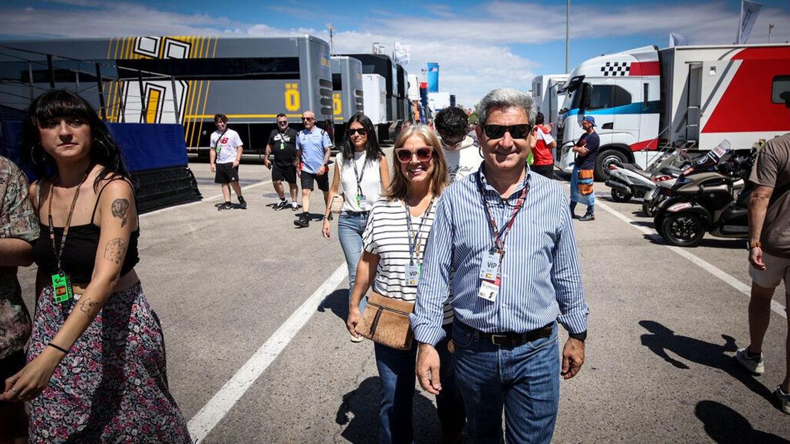 Juan Baquero, exdirector del Circuito de Jerez, dando un paseo por el paddock durante el GP de 2023. Juan Baquero, exdirector del Circuito de Jerez, dando un paseo por el paddock durante el GP de 2023.