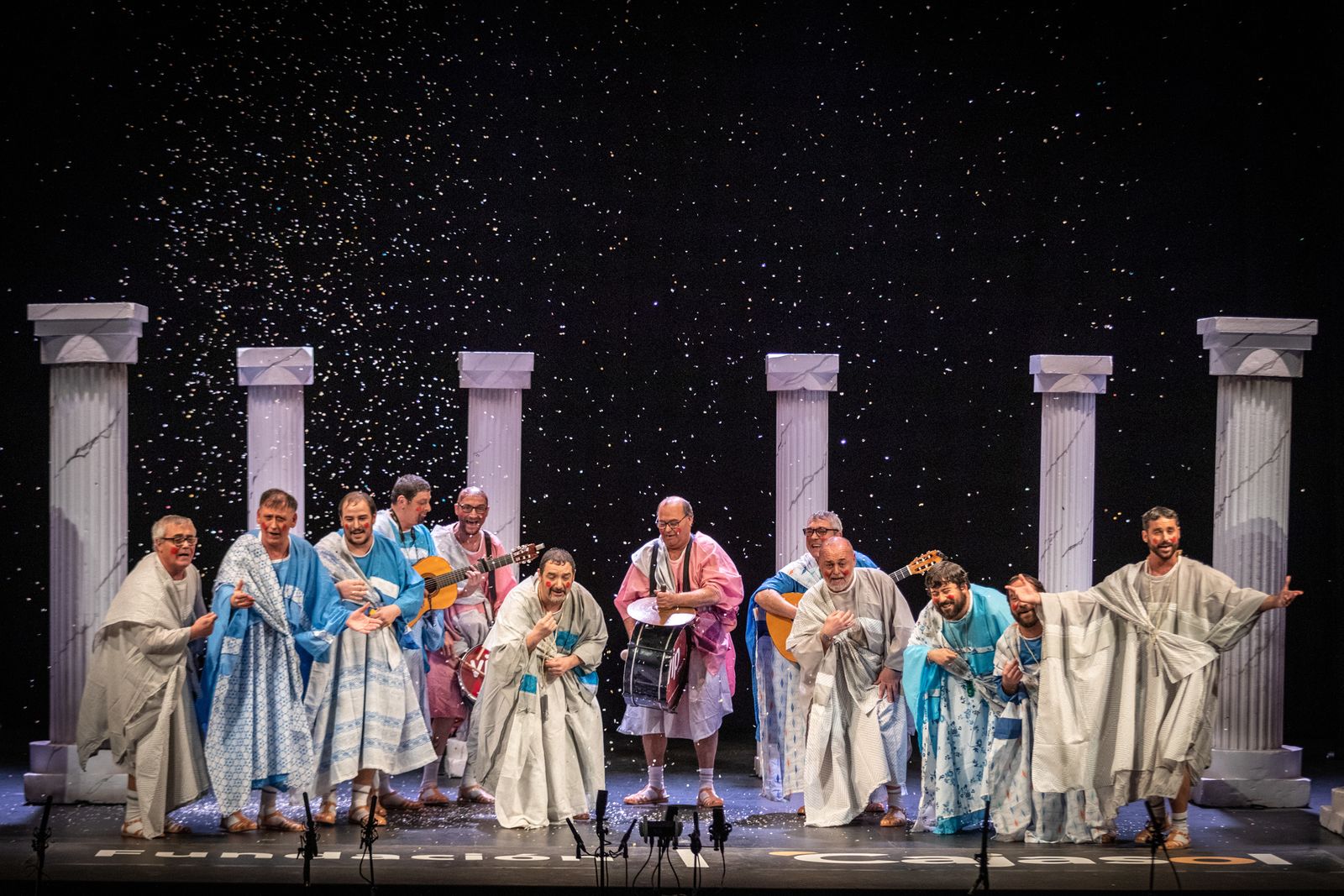 Actuación de la chirigota de Manolín Gálvez 'El nombre me lo estoy pensando'