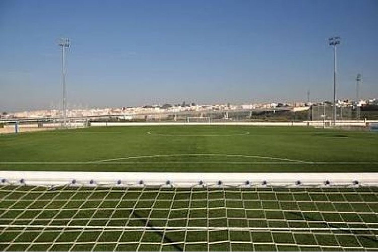 Campo de fútbol de las instalaciones de Huerta Mata.