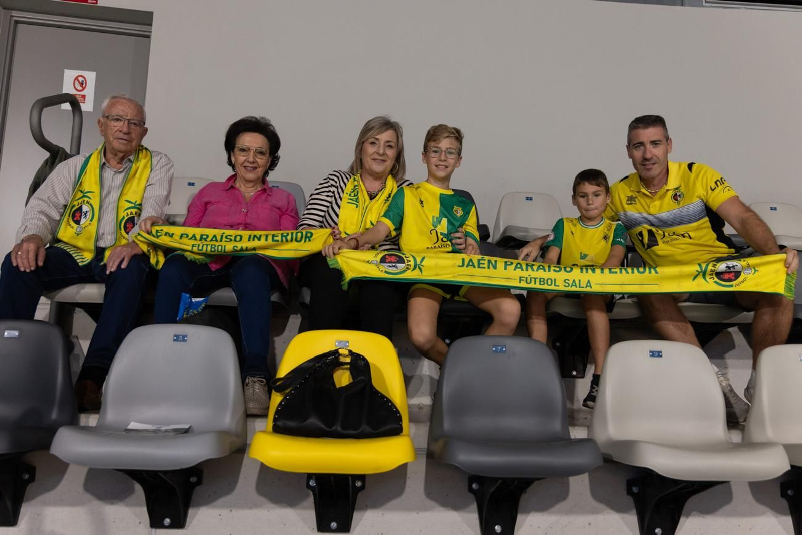 Las mejores imágenes de la amplia victoria del Jaén Paraíso Interior FS sobre O Parrulo Ferrol