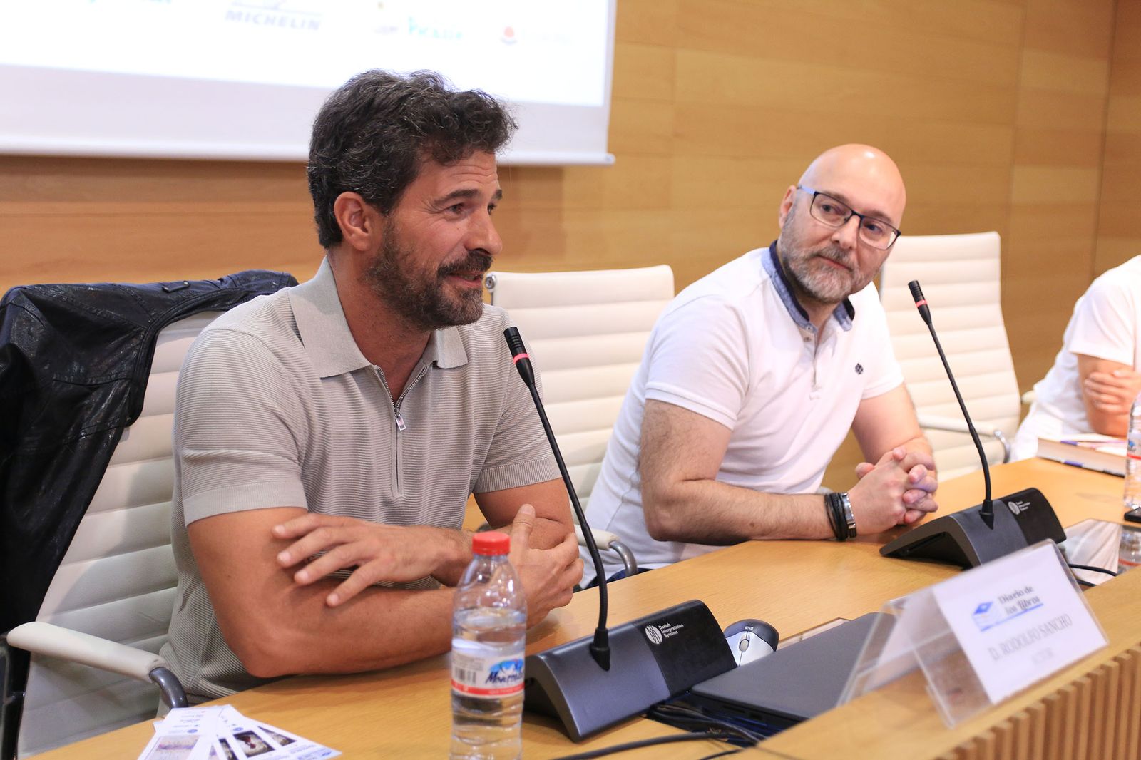 Diario de los Libros, con Fernando J. Múñez y su novela 'Antes se secará al tierra'