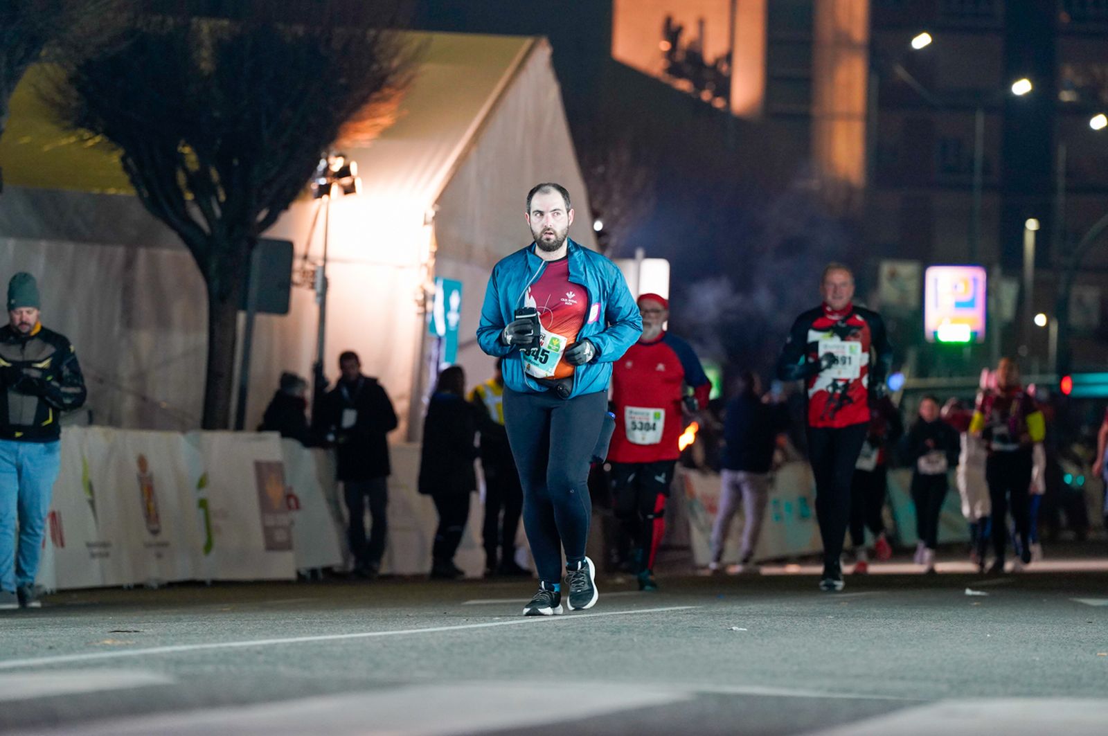 En imágenes: búscate en tu llegada a meta de la Carrera de San Antón 2026 (4)