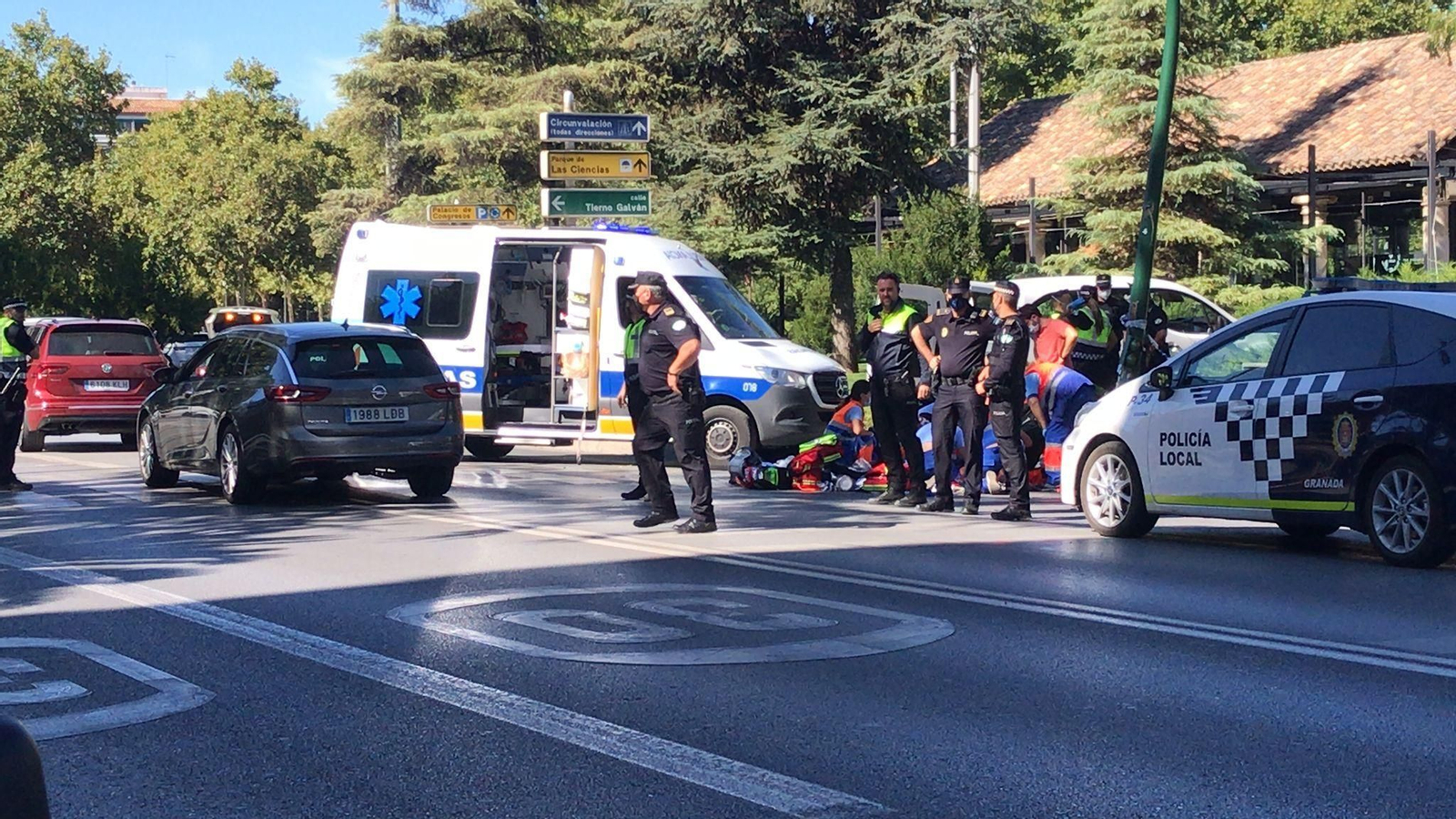 Muere un hombre atropellado por un camión junto al Palacio de Congresos de Granada