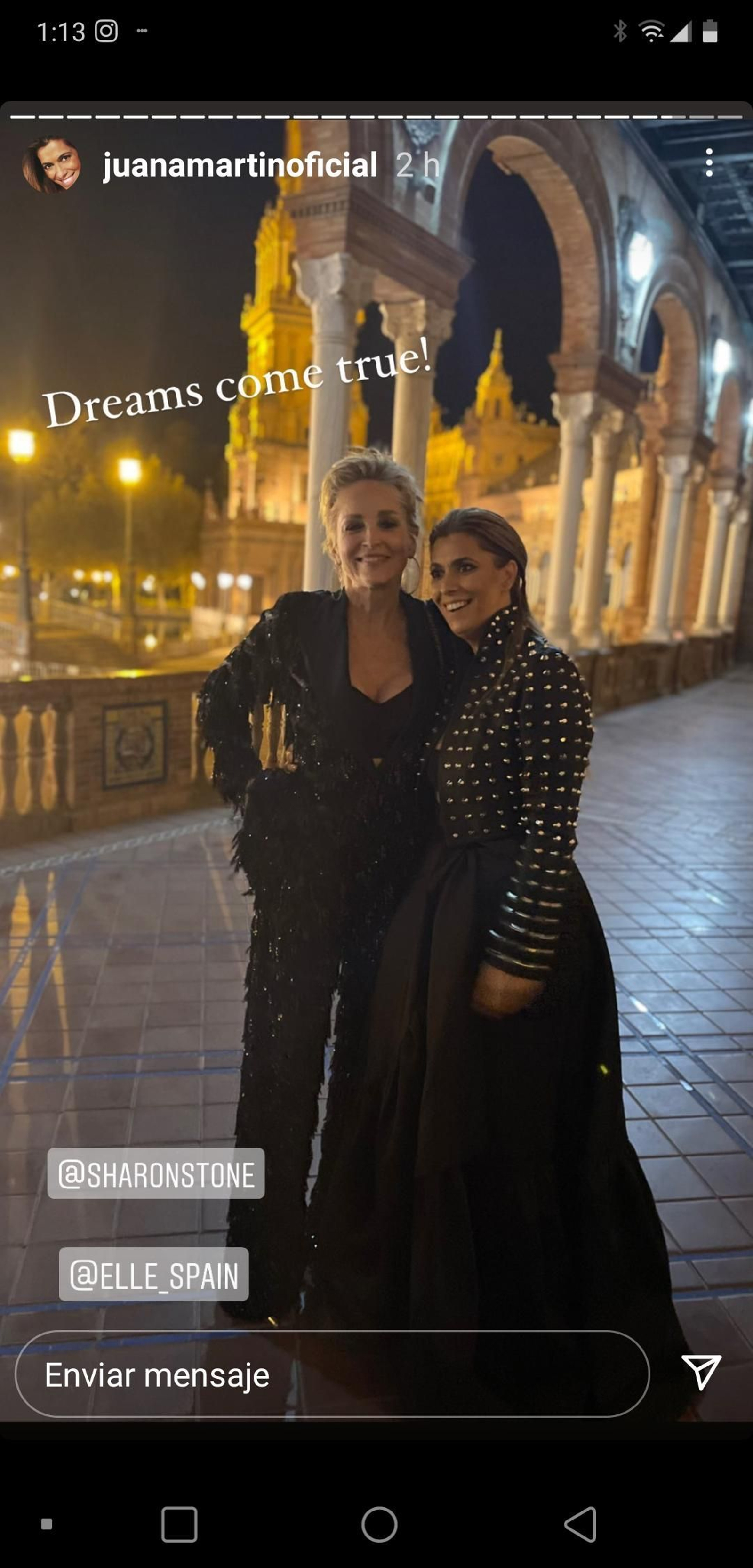 Sharon Stone con Juana Martín en la imagen que la diseñadora ha compartido en su Instagram.