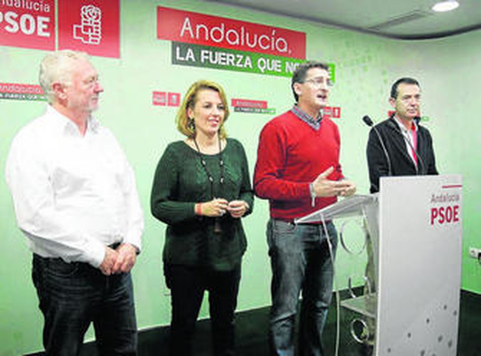 Los candidatos socialistas a Congreso y Senado haciendo balance tras conocer los resultados.