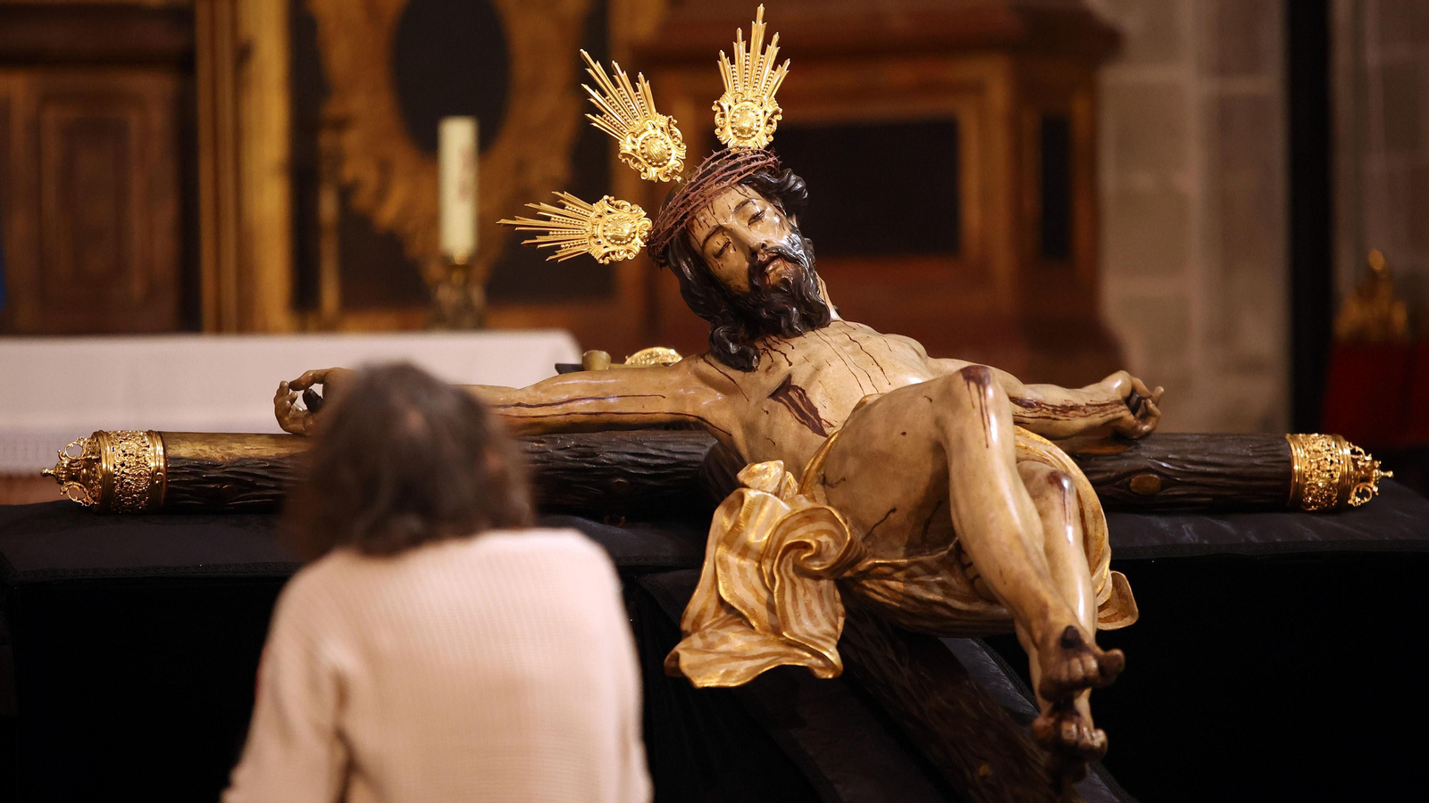Besamanos y besapies del Miércoles de Ceniza en Jerez Besamanos y besapíes del miércoles de ceniza en Jerez