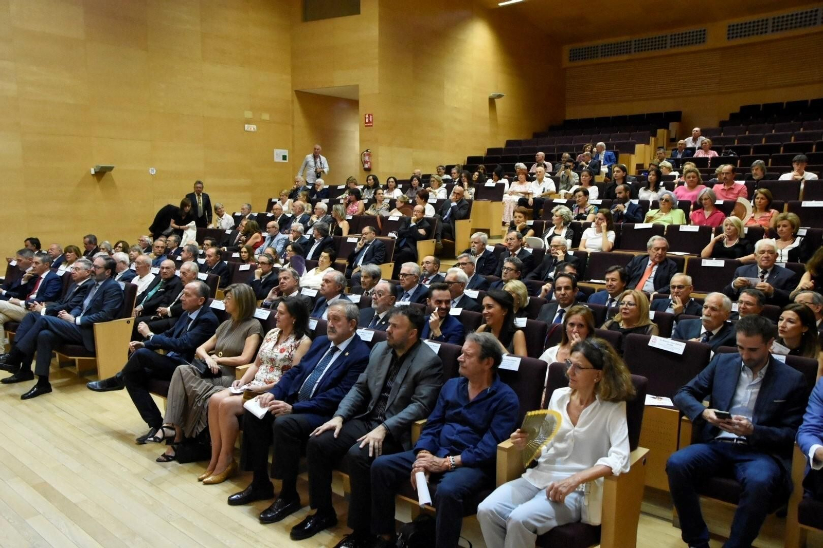 La apertura del curso 2023-2024 de la Real Academia de Córdoba, en imágenes