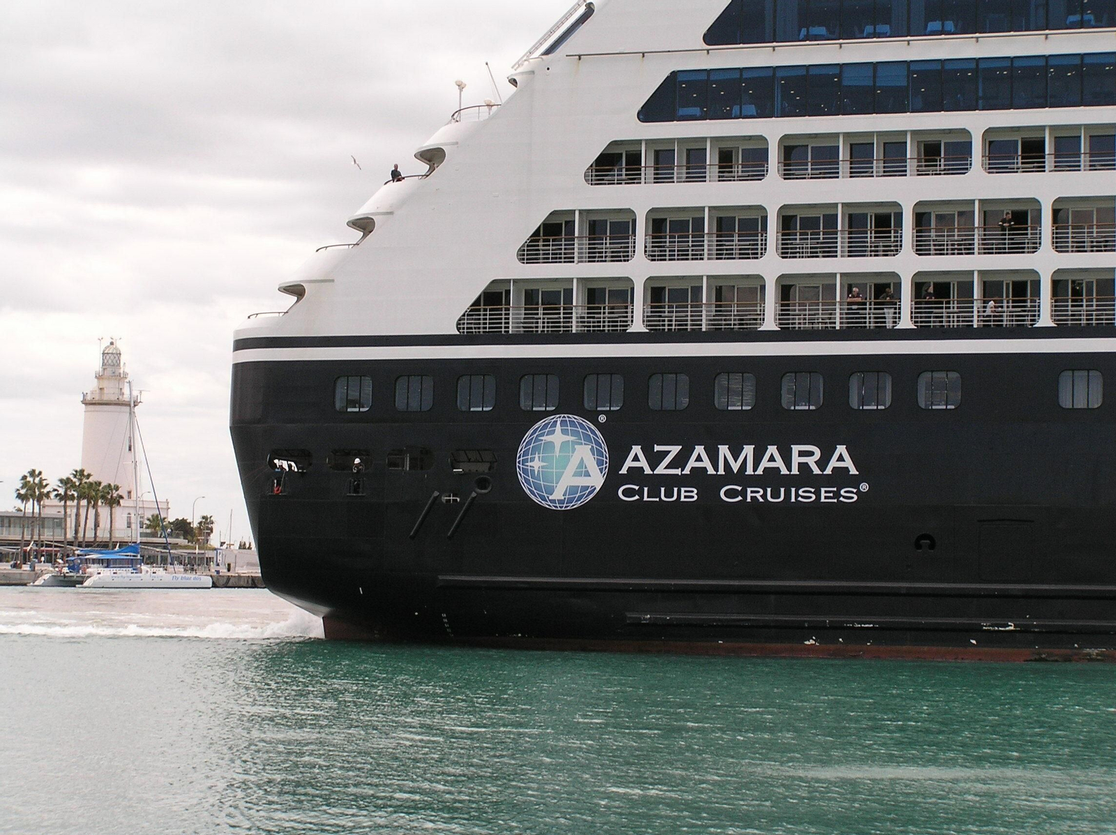 Las fotos de la primera visita del buque de crucero 'Azamara Pursuit' al puerto de Málaga