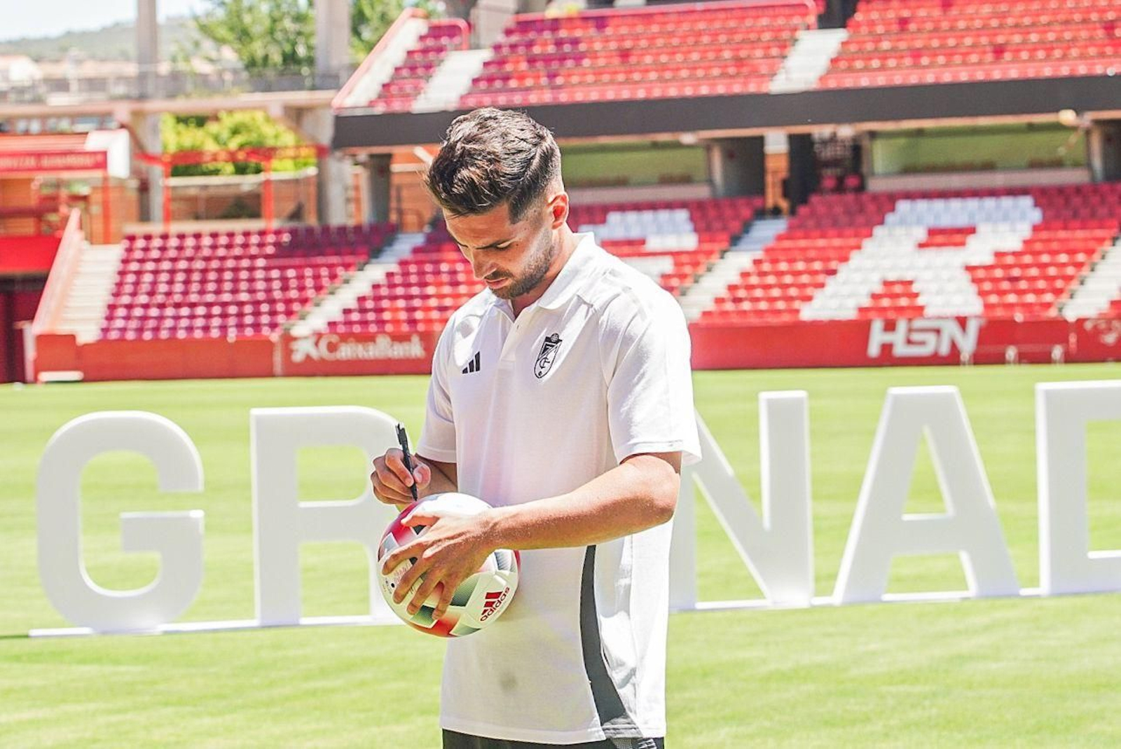Así fue la presentación de Luca Zidane como nuevo jugador del Granada CF