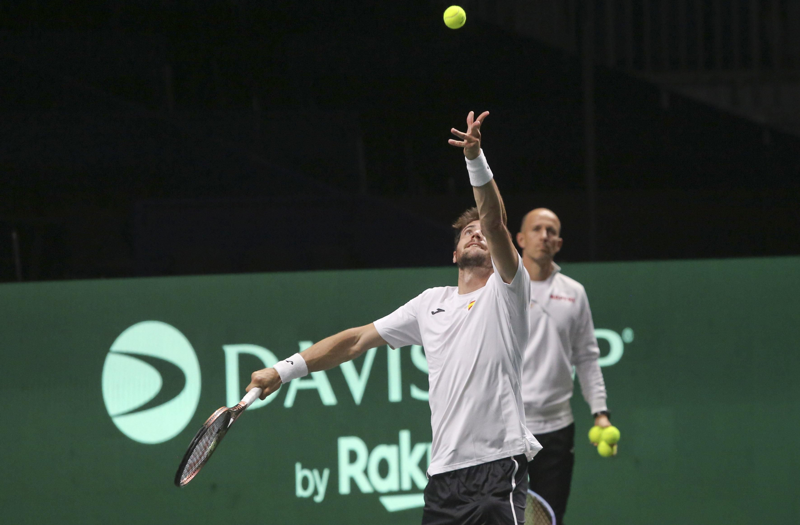 La metamorfosis del Carpena para la Copa Davis, con los jugadores sobre la pista ya