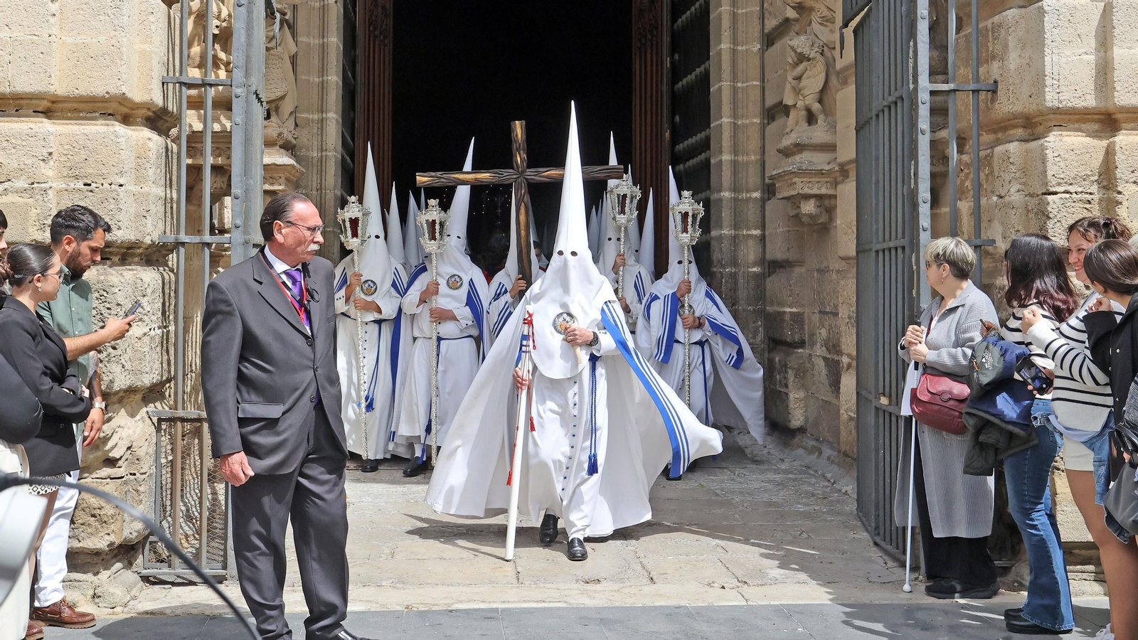 Imágenes de la Hermandad de La Sed en el Lunes Santo de Jerez 2025