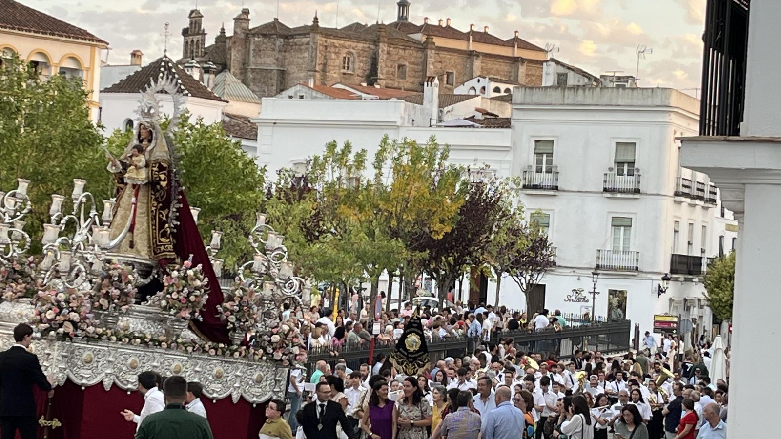 La procesión de la Virgen del Rosario en Aracena.