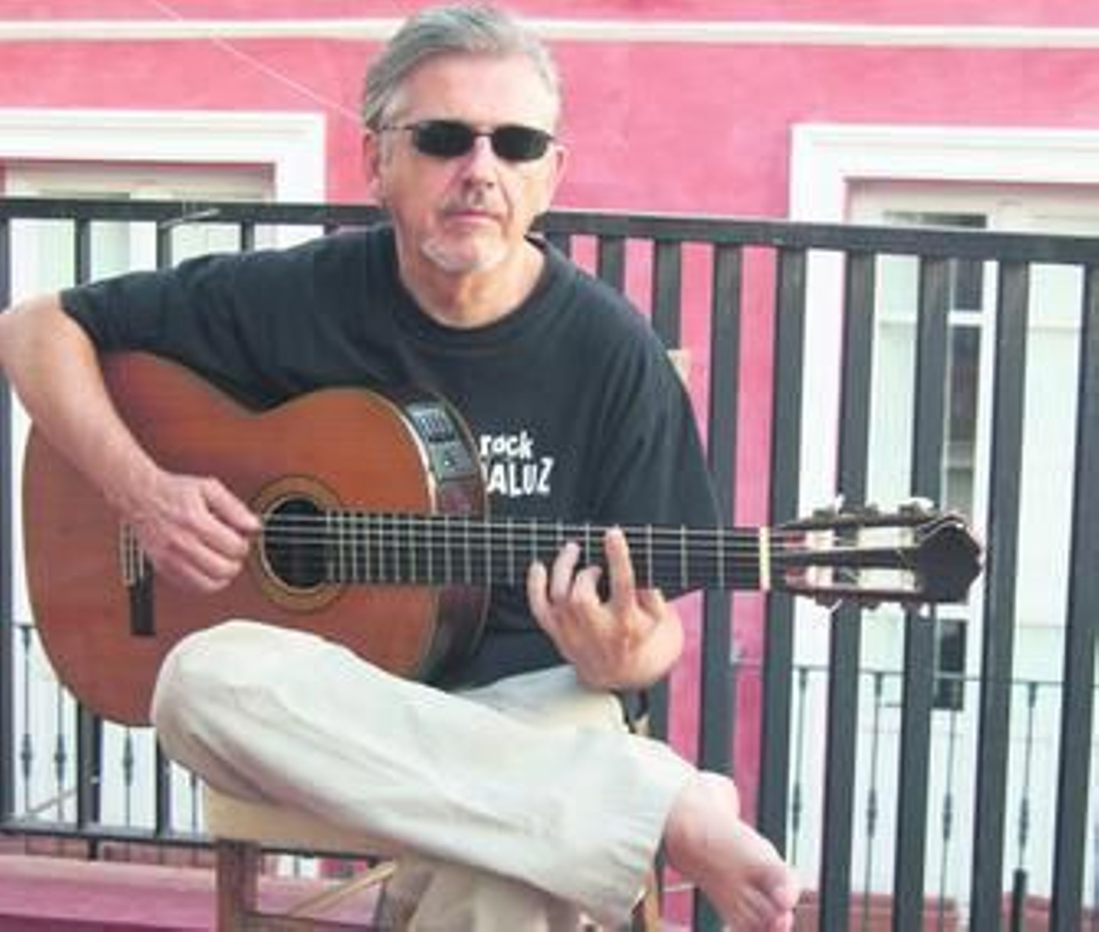 El músico y cantante Manuel Imán.