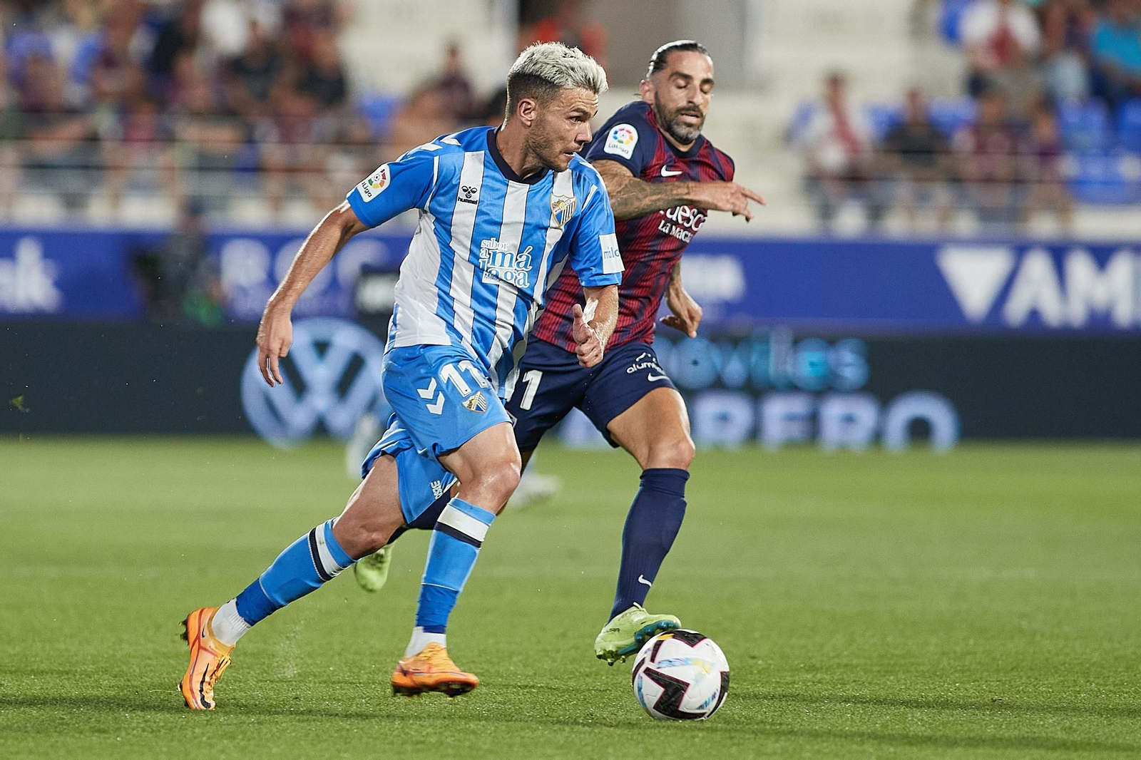 Imágenes de la derrota del Málaga CF ante el SD Huesca en El Alcoraz