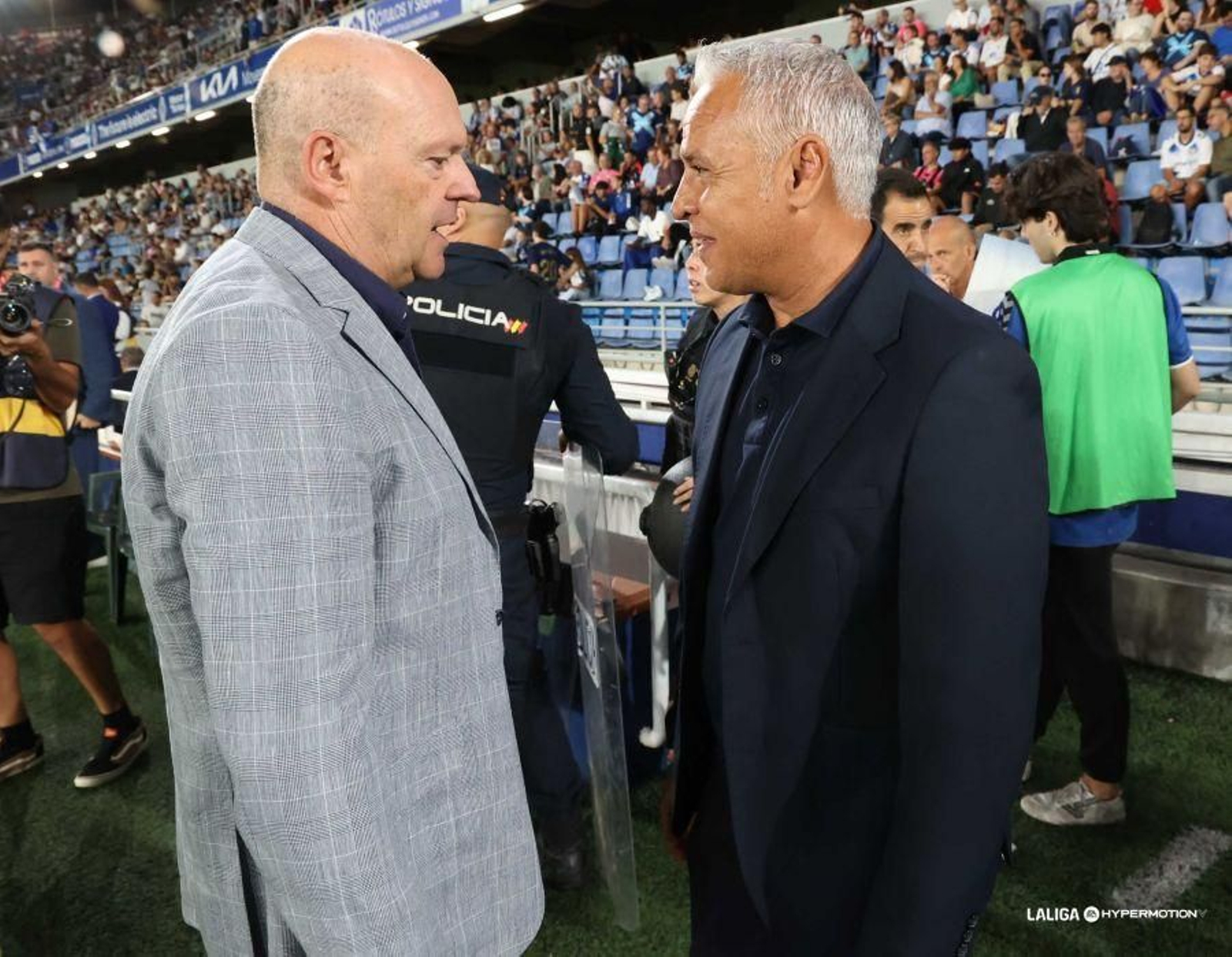 Mel saluda a Pellicer.