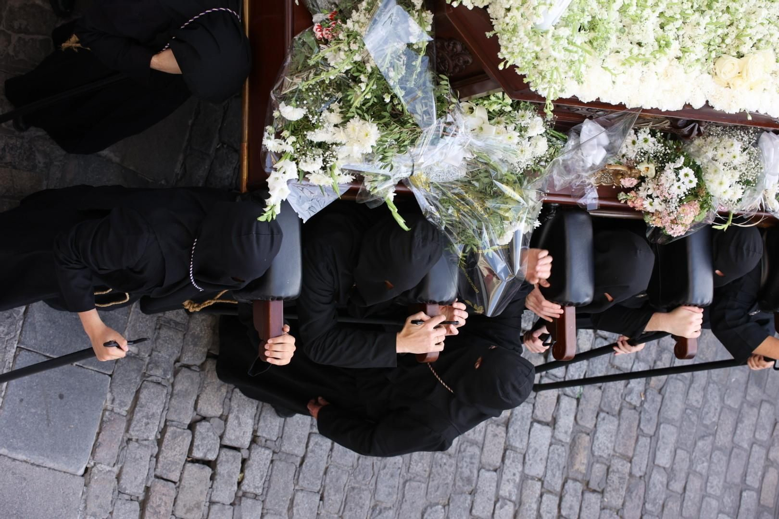 Lunes Santo en Jerez: imágenes de Amor y Sacrificio