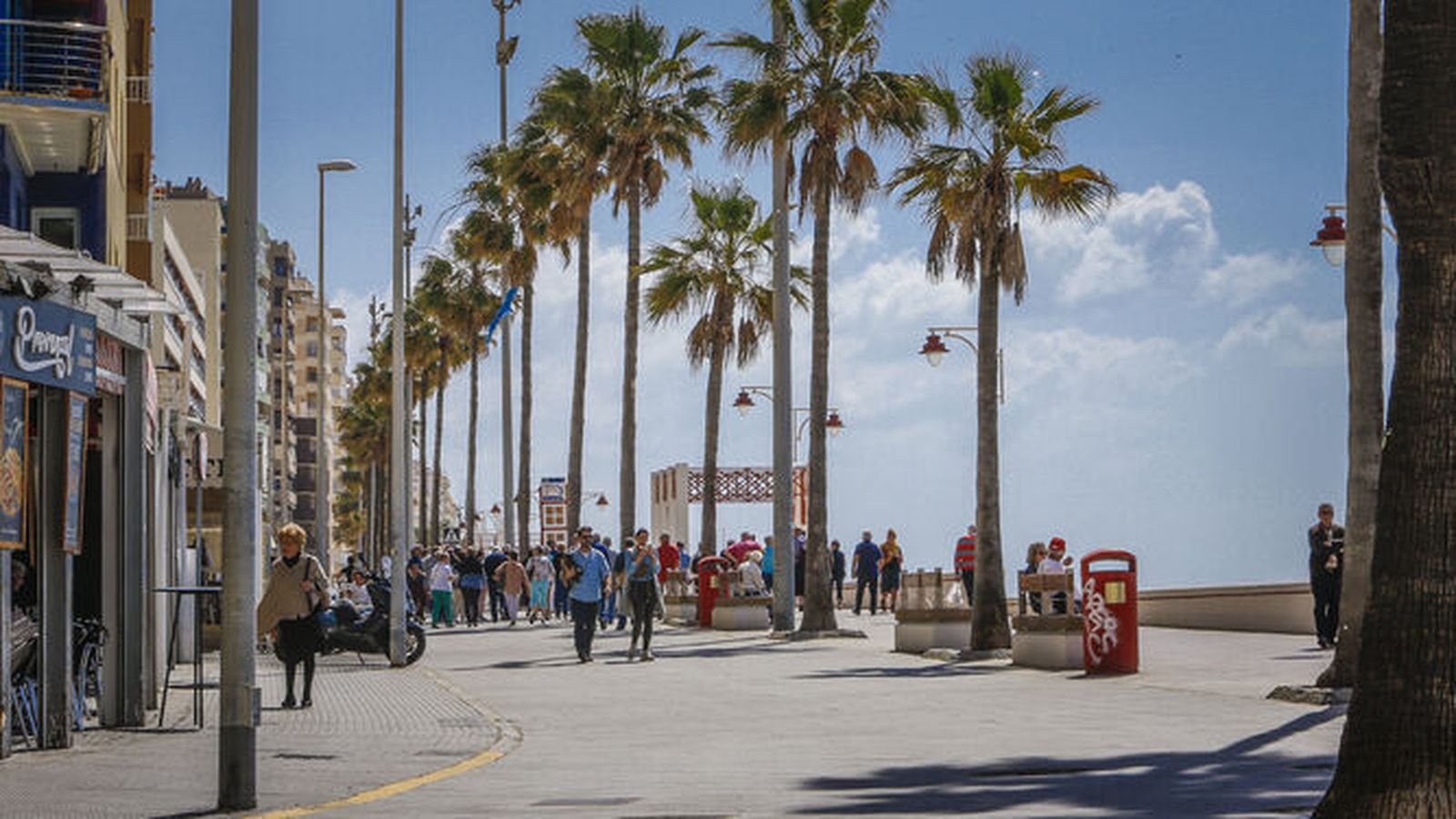 Paseo marítimo de la capital gaditana.