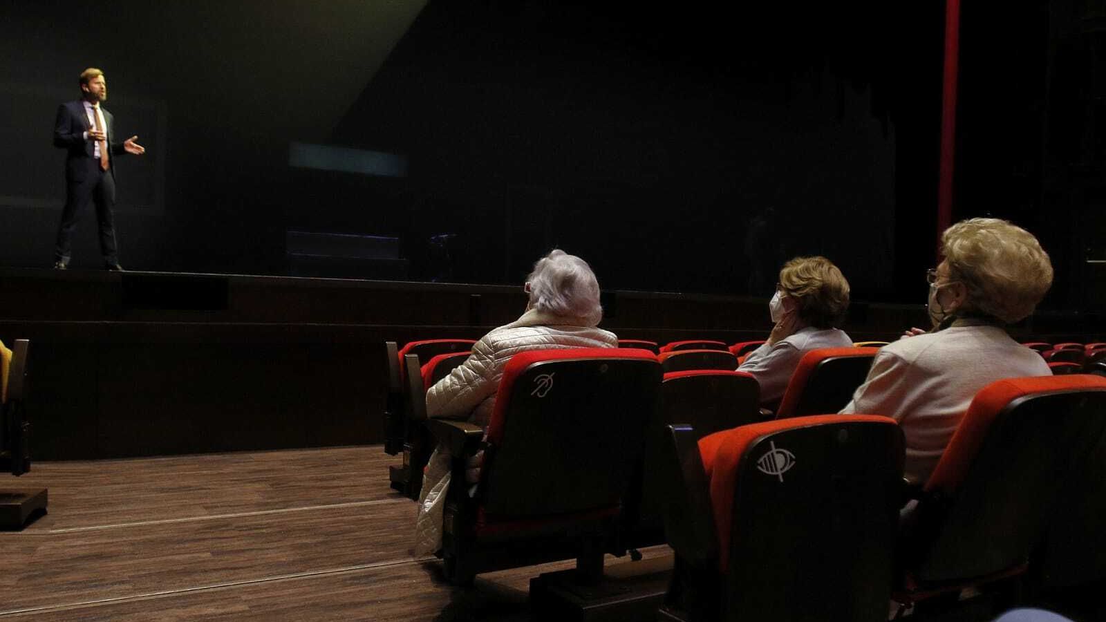 Los Compadres han actuado de forma gratuita para este público tan especial.