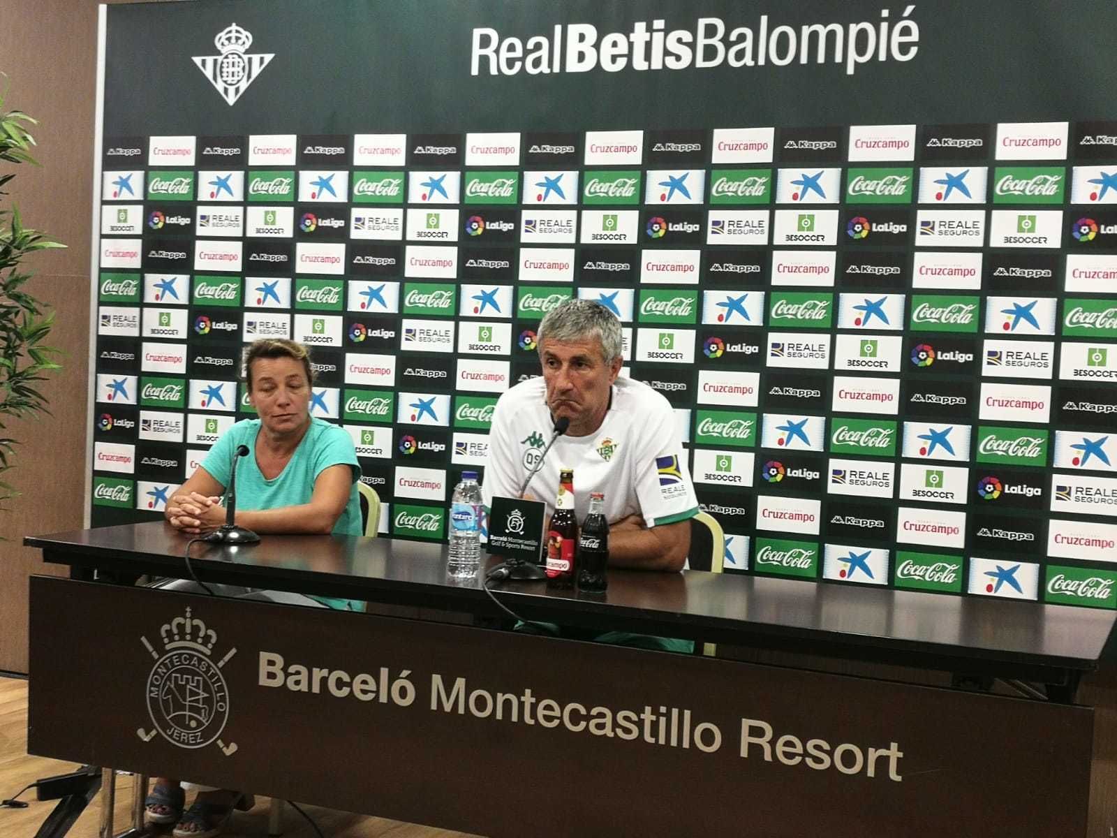 Quique Setién, hablando de William Carvalho en Montecastillo.