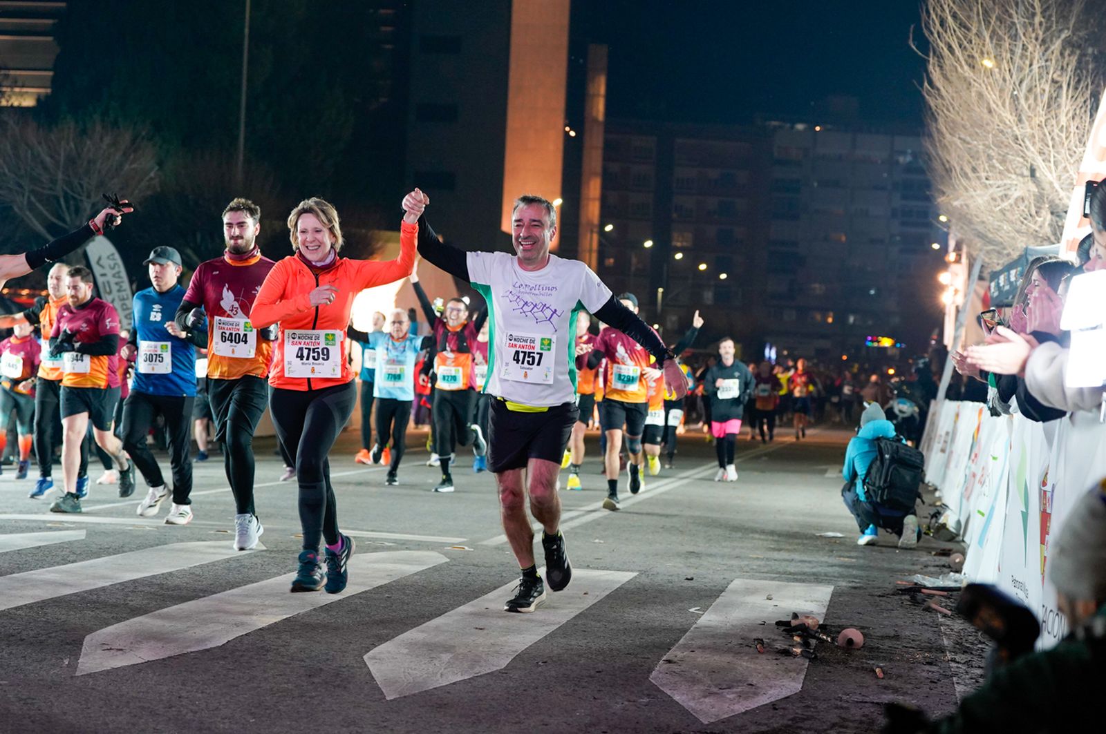 En imágenes: búscate en tu llegada a meta de la Carrera de San Antón 2026 (1)