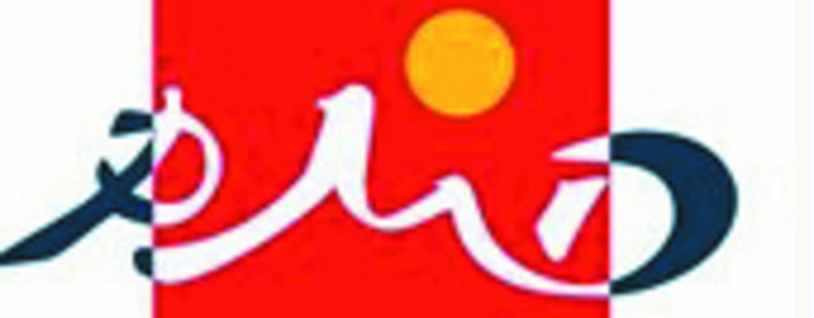 Alonso jugando al fútbol-chapas.