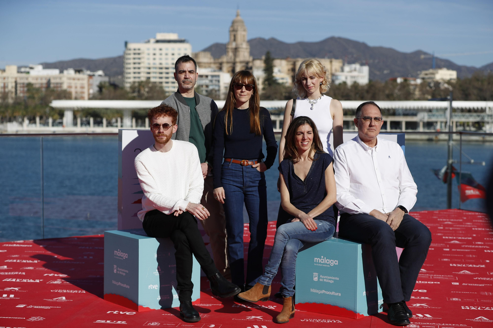 La directora y guionista Elena Trapé (c) durante la presentación de su última película 'Els encantats' en el XXVI Festival de Cine en Español de Málaga este domingo.