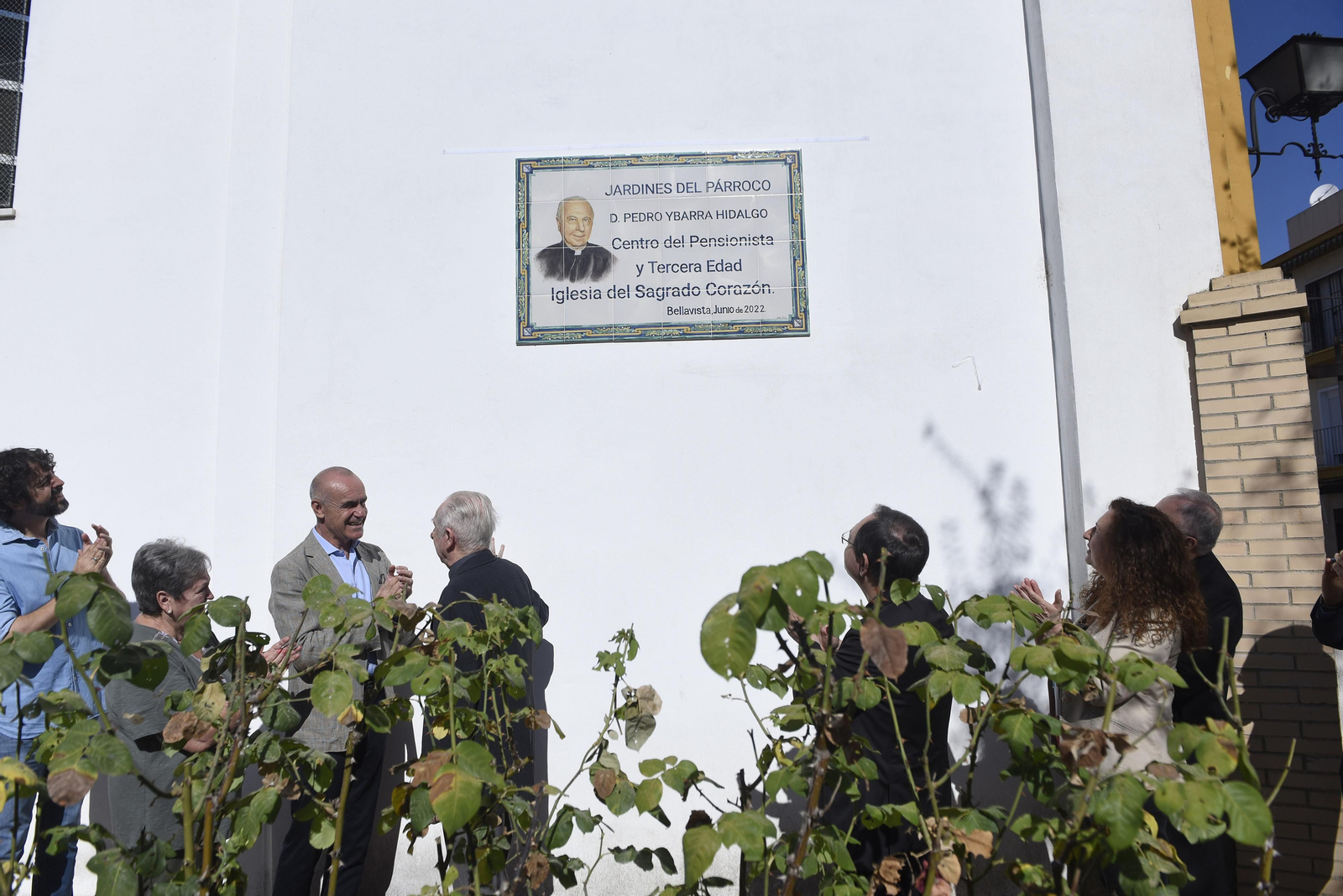 Las imágenes de la inauguración de los jardines del párroco D. Pedro Ybarra