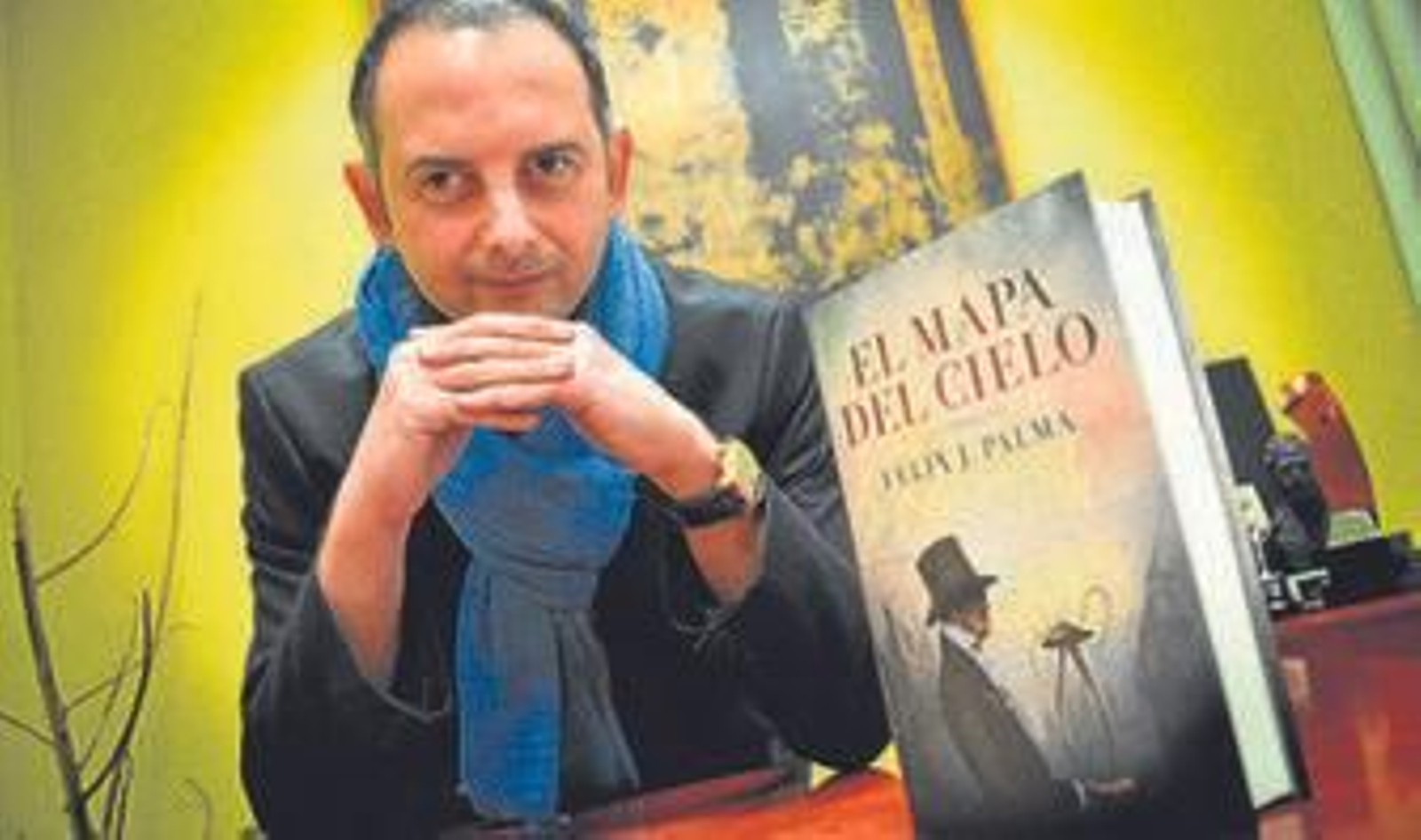 El escritor sanluqueño Félix J. Palma ayer en la Fundación Bonald.