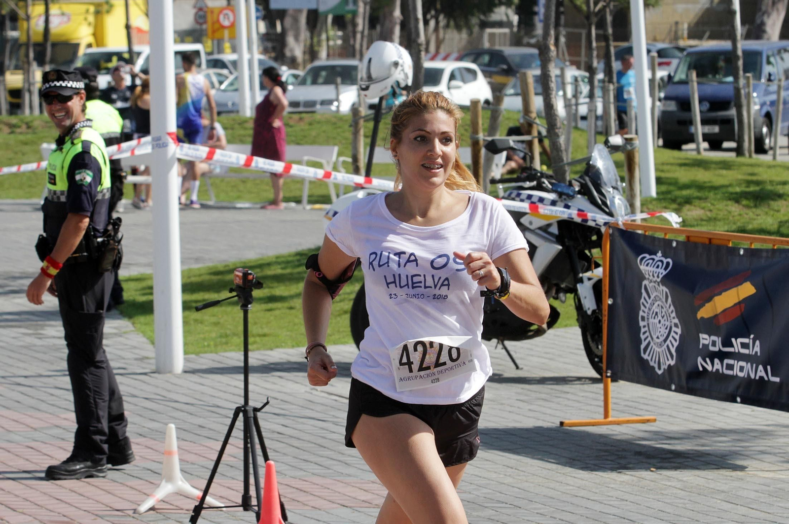 Imágenes de la Carrera Solidaria Ruta 091 organizada por la Policía Nacional