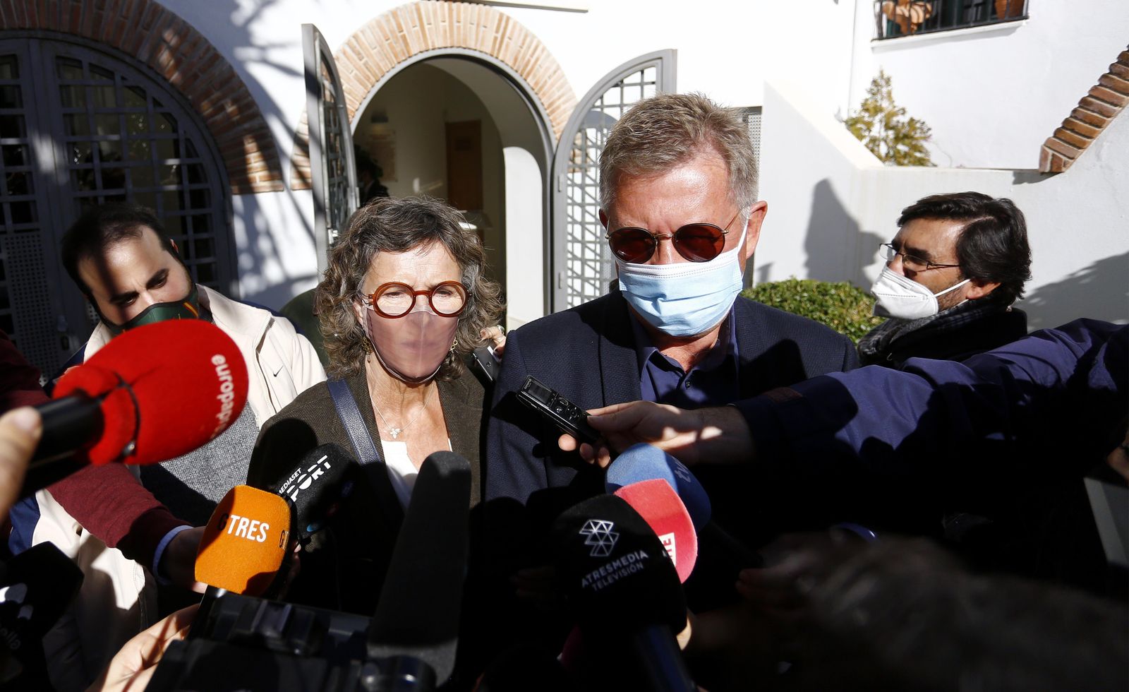 La despedida de Marbella a Manolo Santana, en imágenes