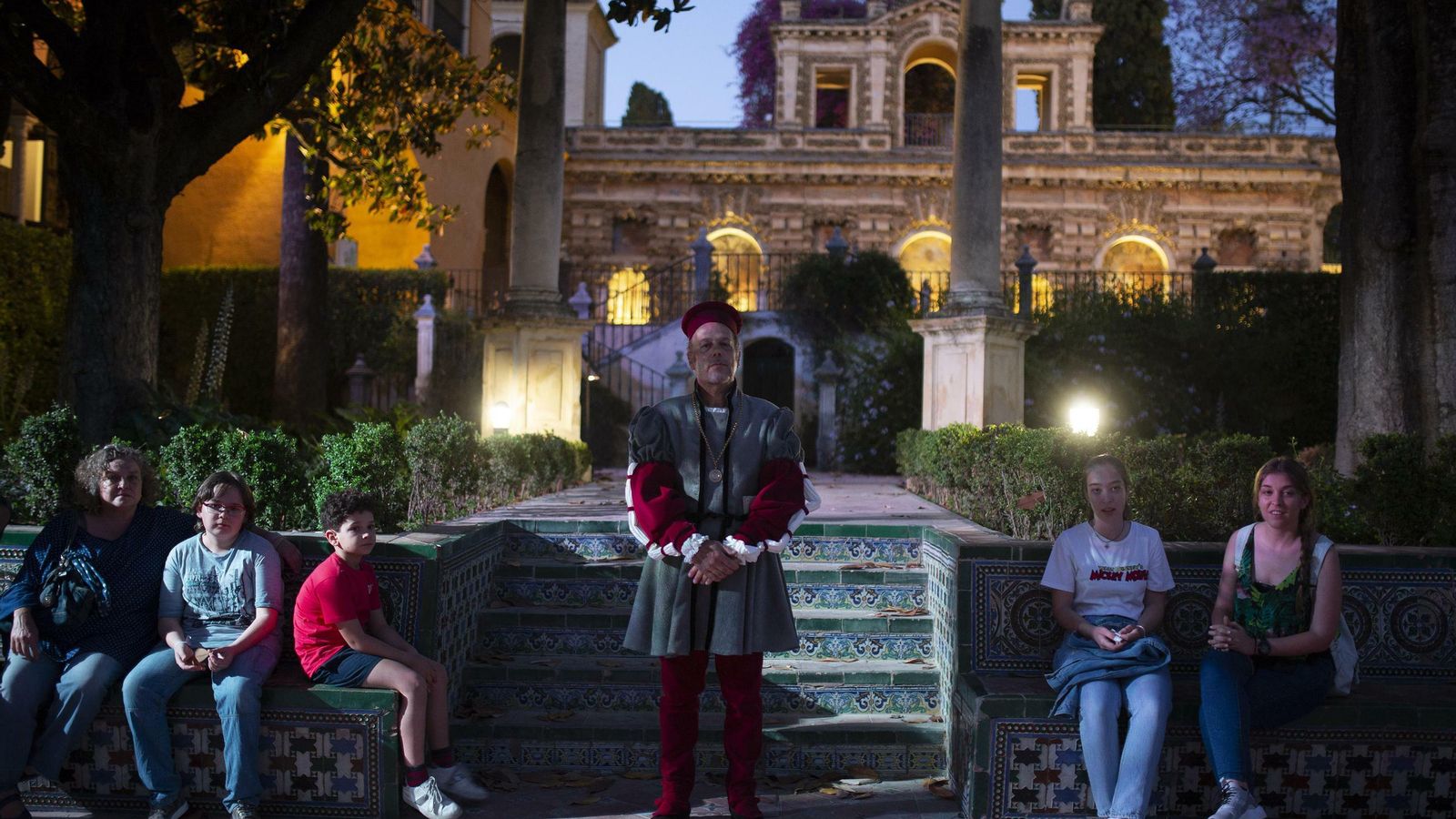 Las visitas teatralizadas nocturnas en el Alcázar de Sevilla con Magallanes como protagonista