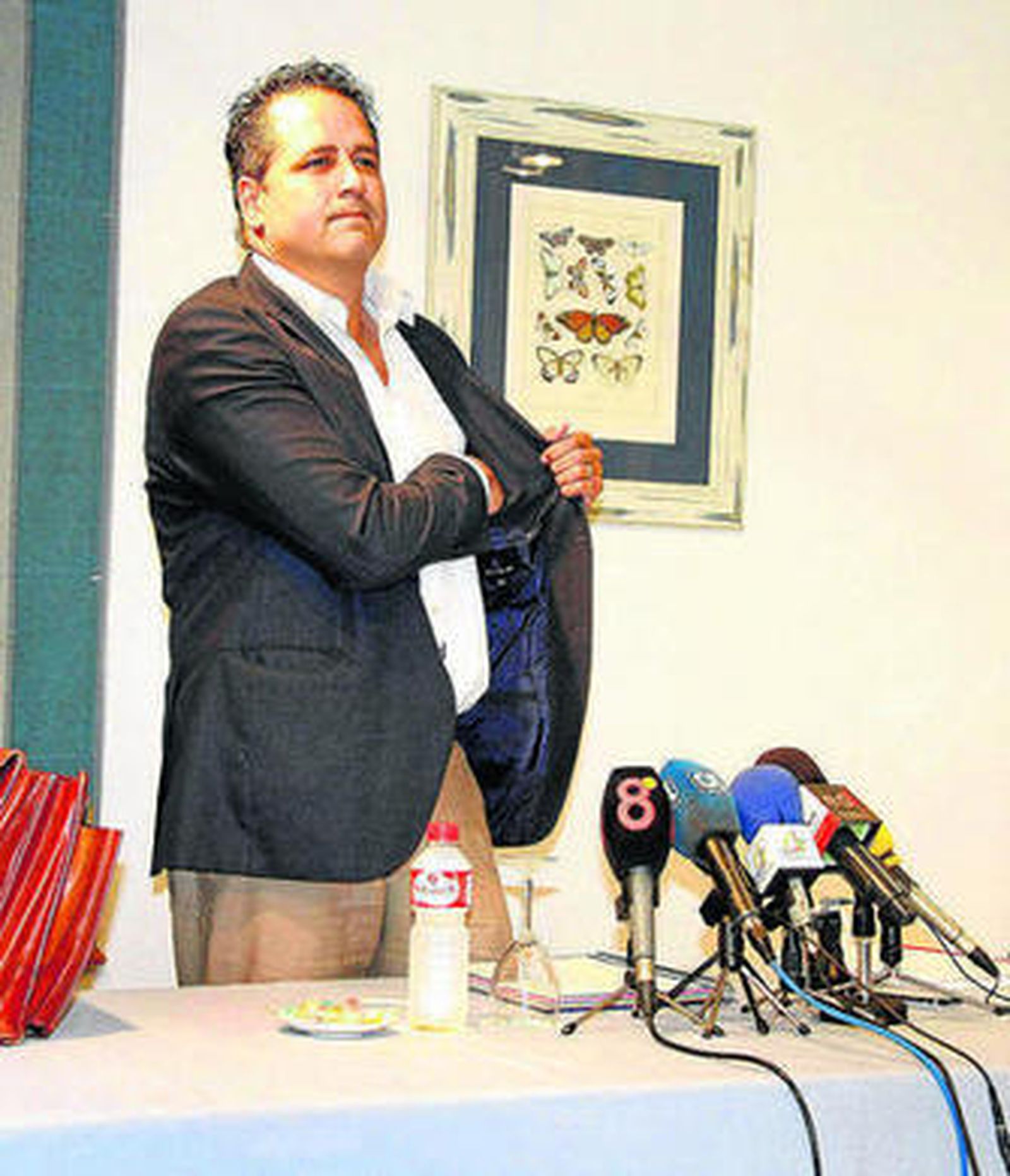 Diego Muñoz, antes de iniciar la rueda de prensa en el hotel Santa María.