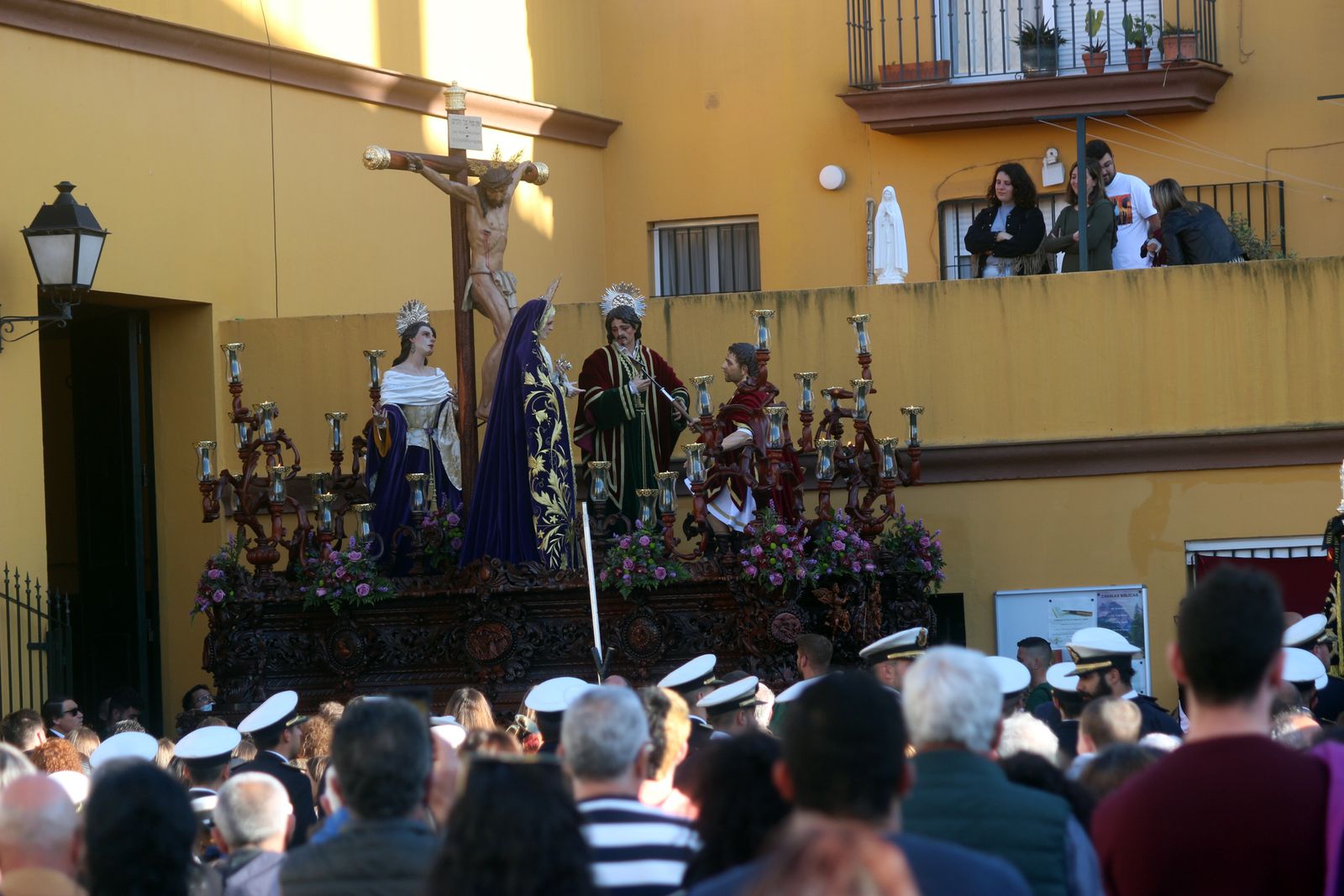 Las imágenes del Miércoles Santo en Puerto Real: Hermandad de la Vera-Cruz