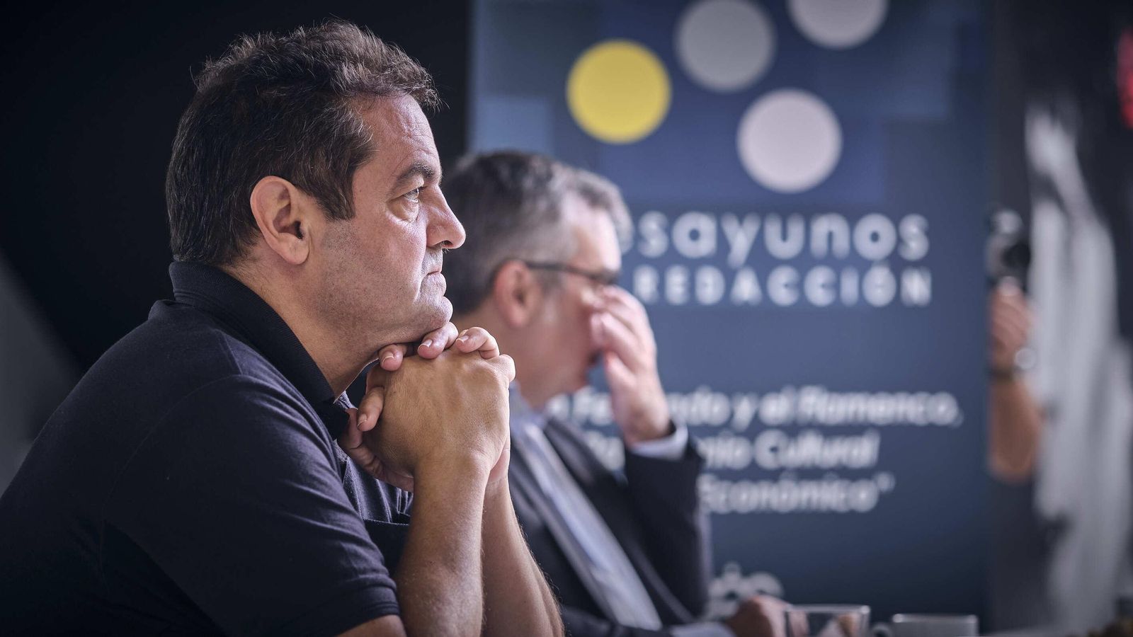 Javier Fernández 'Chico', junto a José Carlos Conde, en el desayuno de redacción. Javier Fernández 'Chico', junto a José Carlos Conde, en el desayuno de redacción.