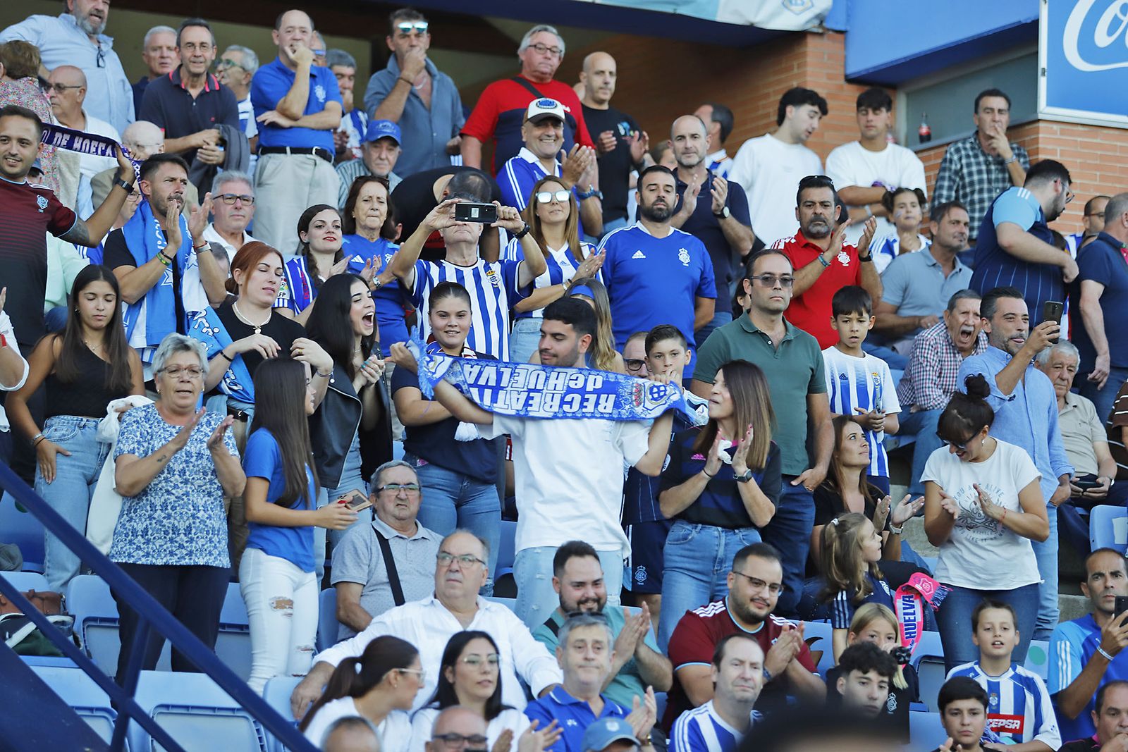 Imágenes del ambiente en el encuentro entre el Recreativo de Huelva y el CD Castellón