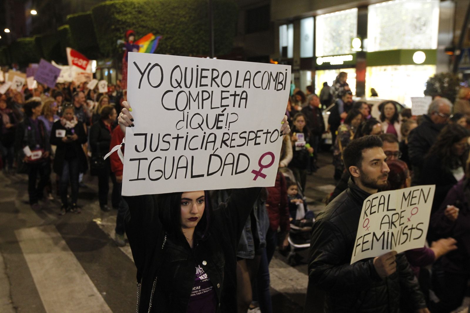 Fotogalería manifestación Día Internacional de la Mujer en Almería