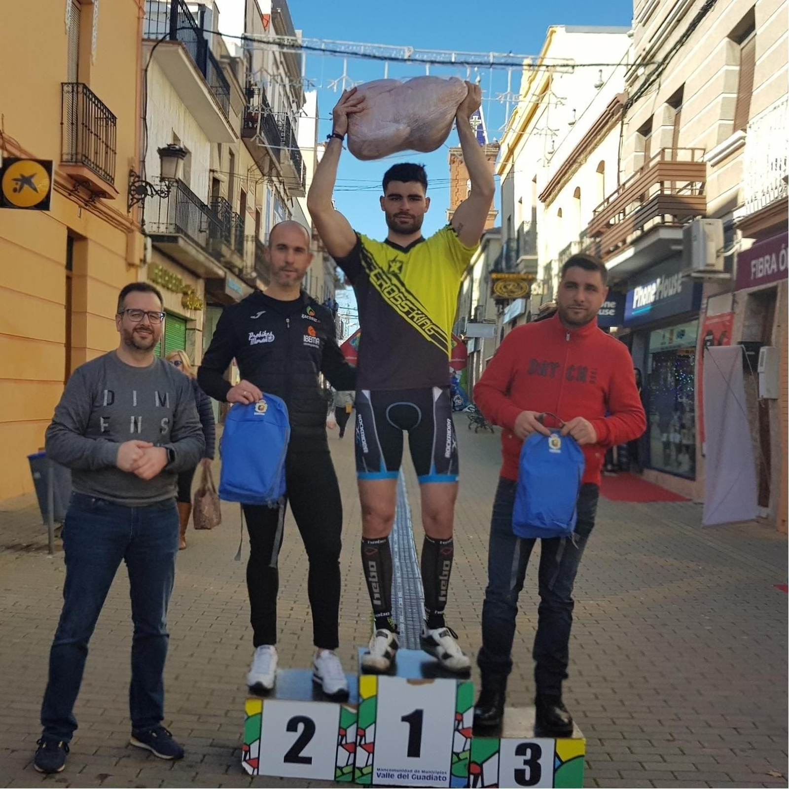 Javier Molina, Carlos Marcado y Amador Marcado.