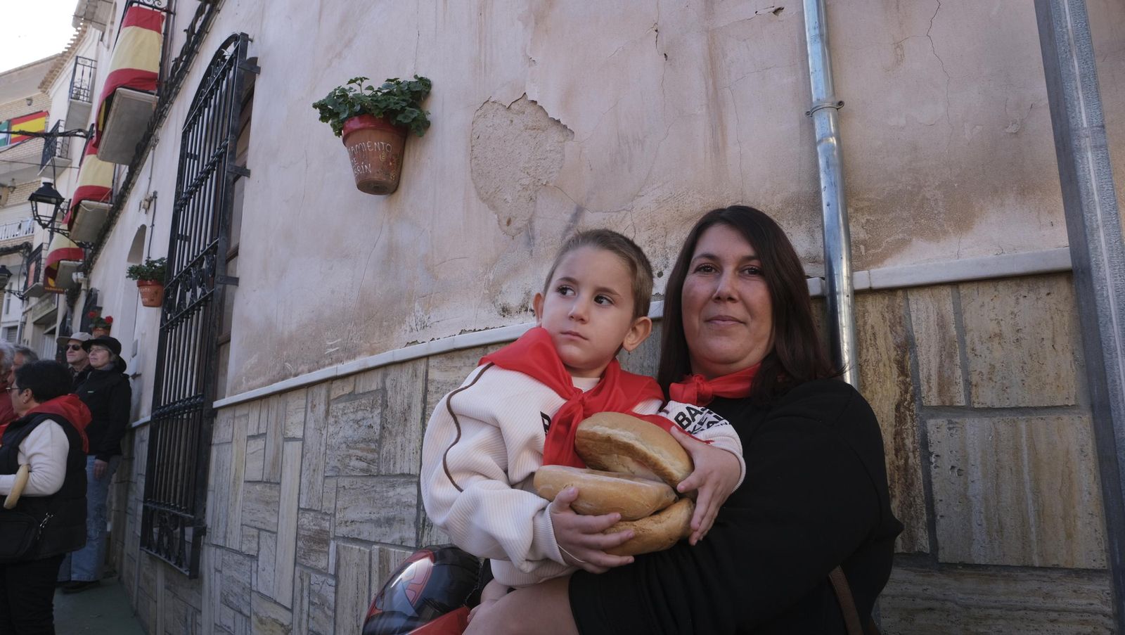 Procesión de San Sebastián y tirada de roscos en Lubrín, en imágenes