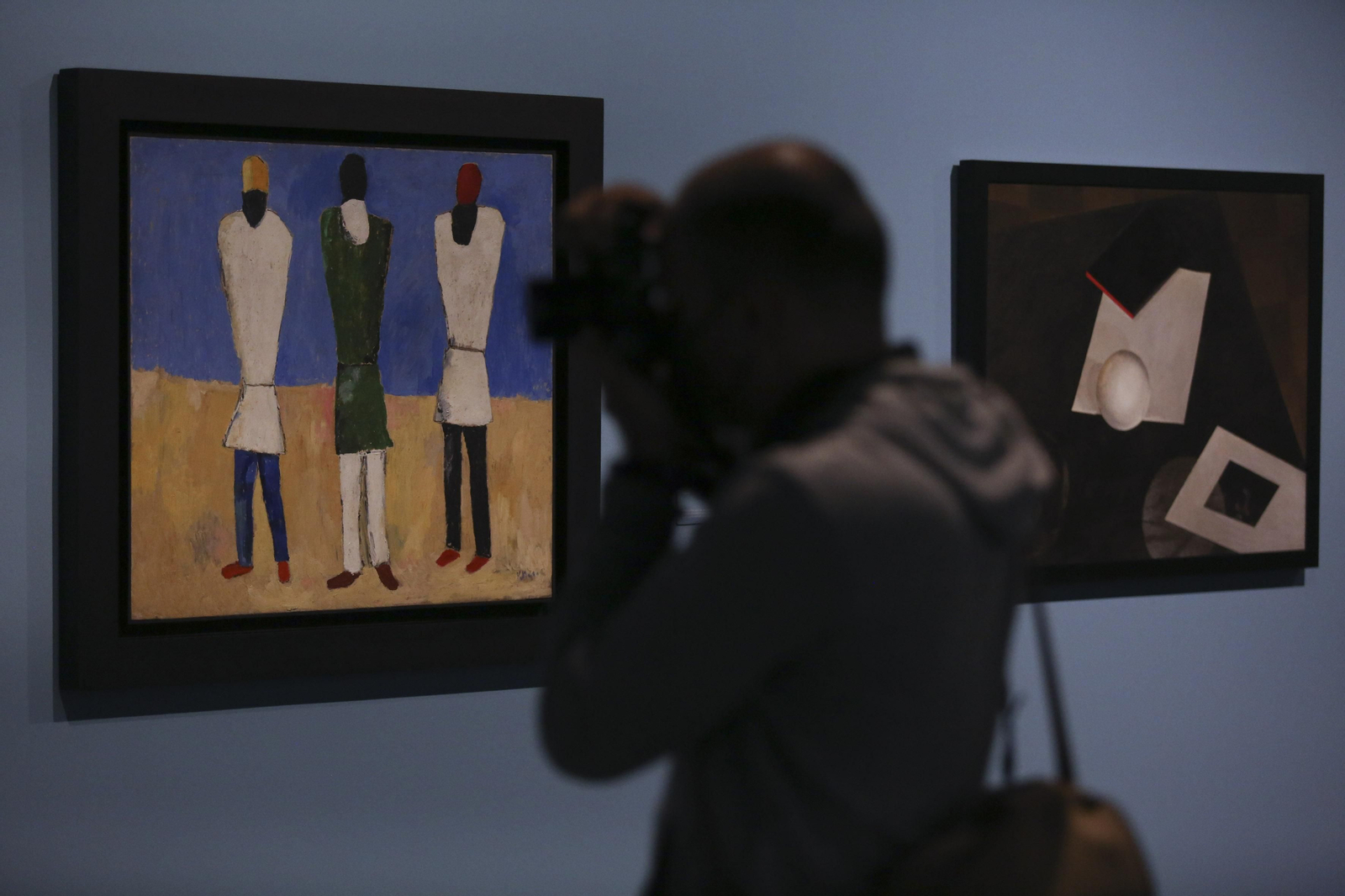 El Museo Ruso de Málaga estrena tres nuevas exposiciones, en fotos