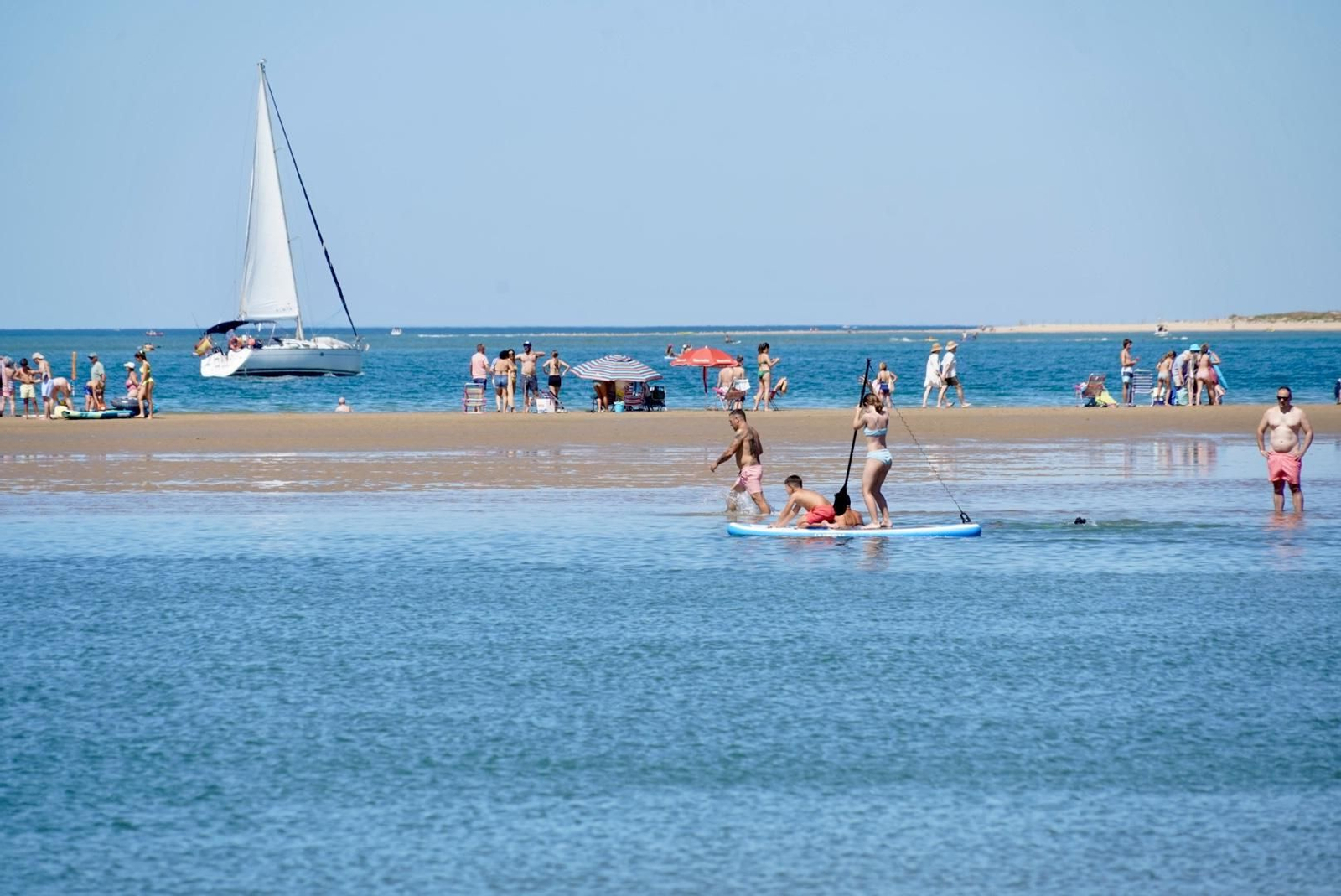 La mañana del sábado en la nueva playa de El Portil