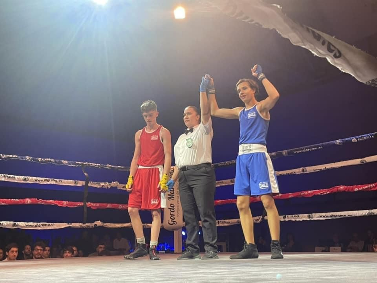 El boxeo enamora en una velada histórica en Jaén, en imágenes