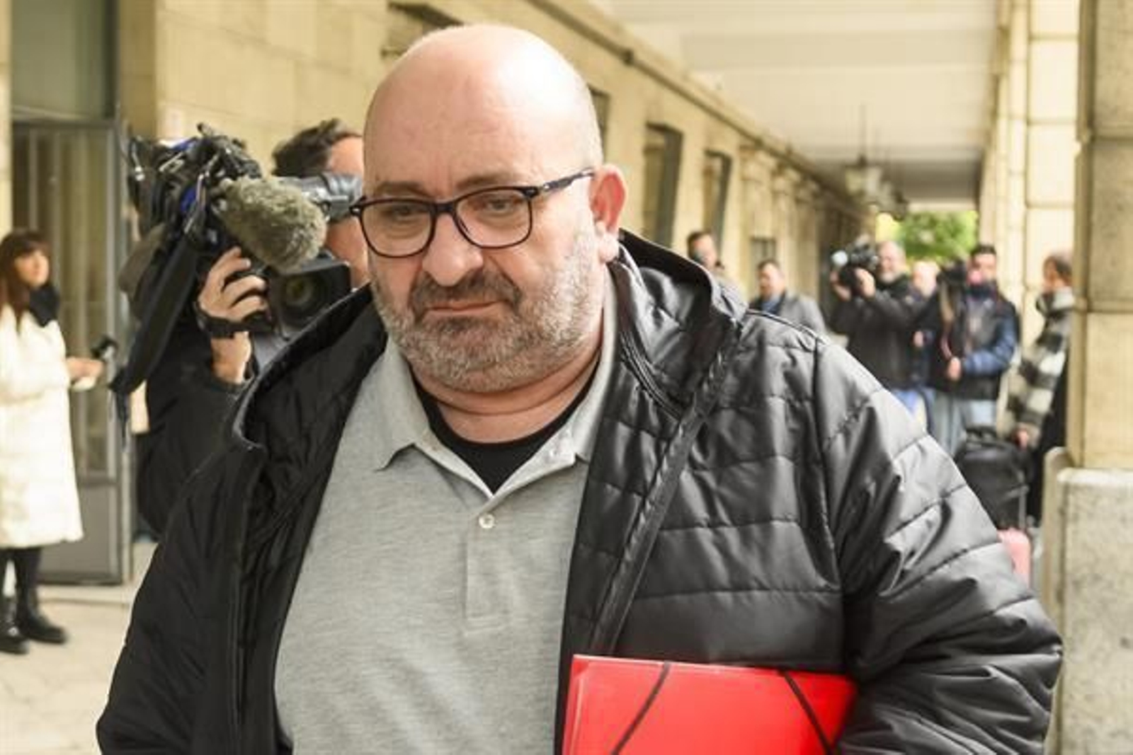 Juan Francisco Trujillo, a la salida de la Audiencia de Sevilla, donde se retomó el caso de los ERE.