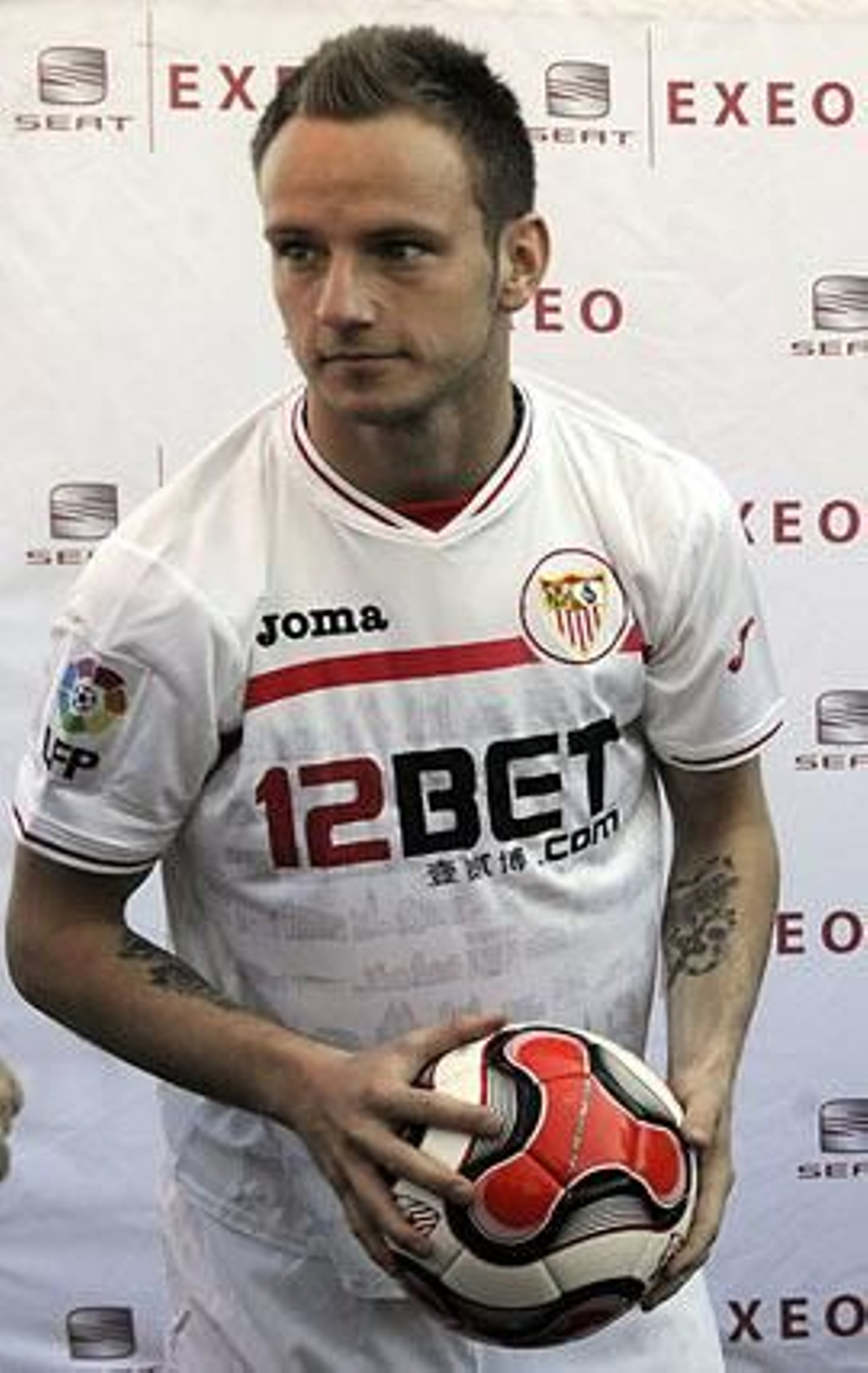 Rakitic, medio
Edad: 23 años
Temp. en el club: 2ª
Goles en 10-11: 6
Contrato hasta: 2015