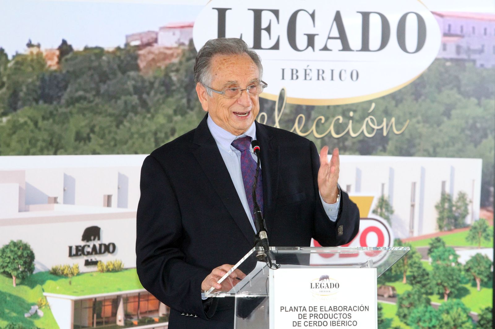 Imágenes de la colocación de la primera piedra de la planta de ElPozo en Jabugo.