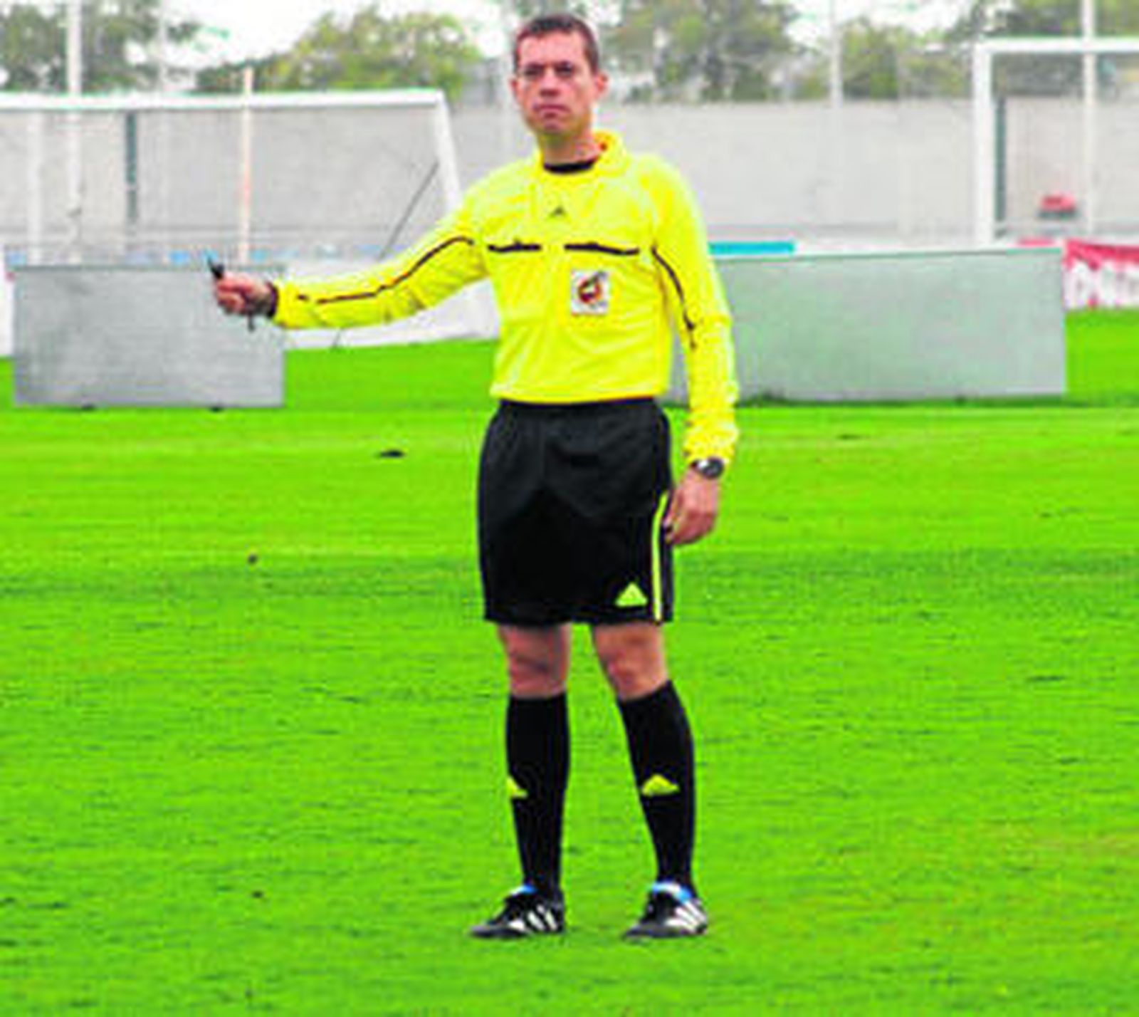 Reyes Gil sacó a Fernando Guisado una amarilla que le acarreó suspensión.