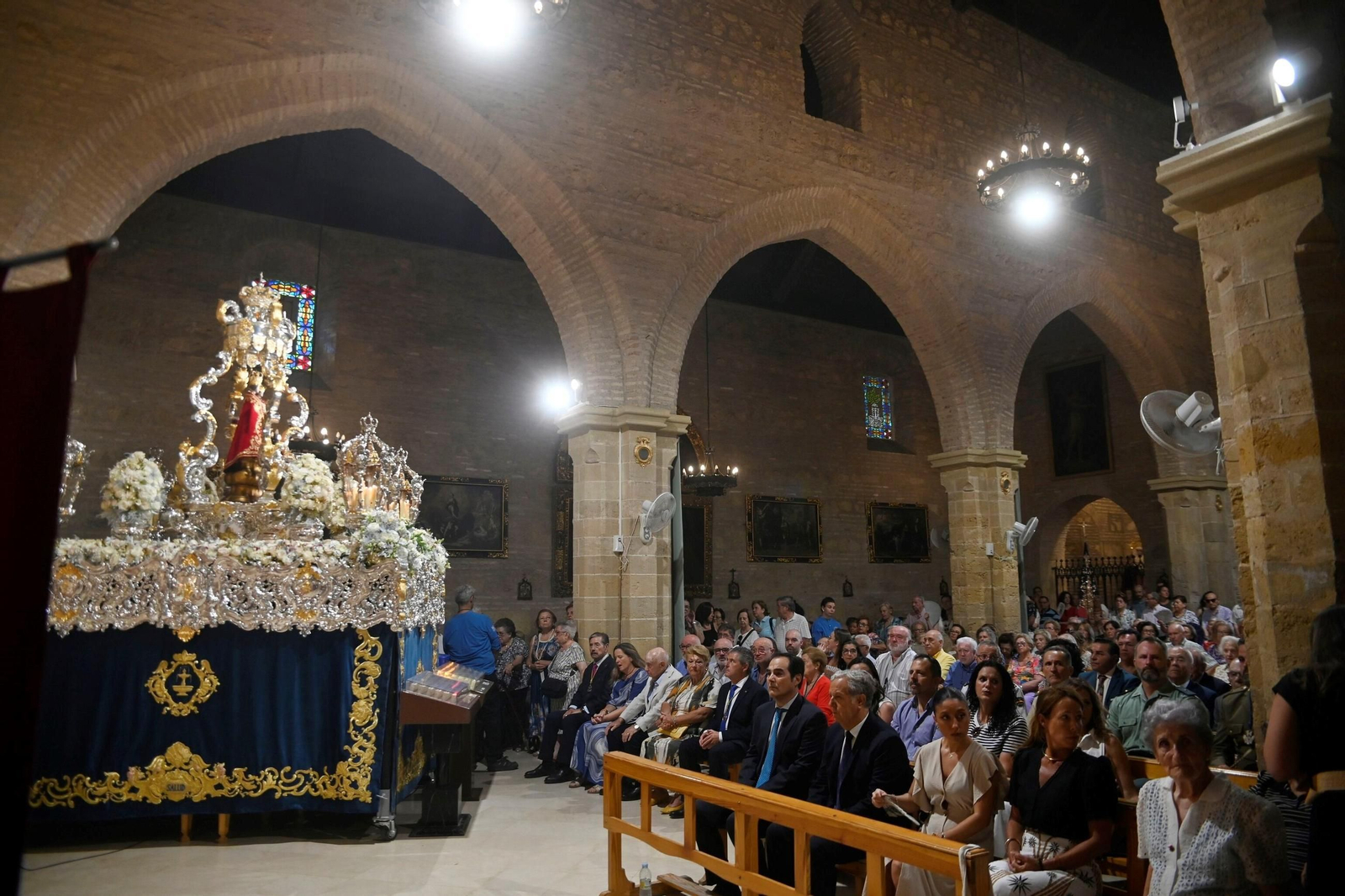 La misa en el santuario de La Fuensanta, en imágenes